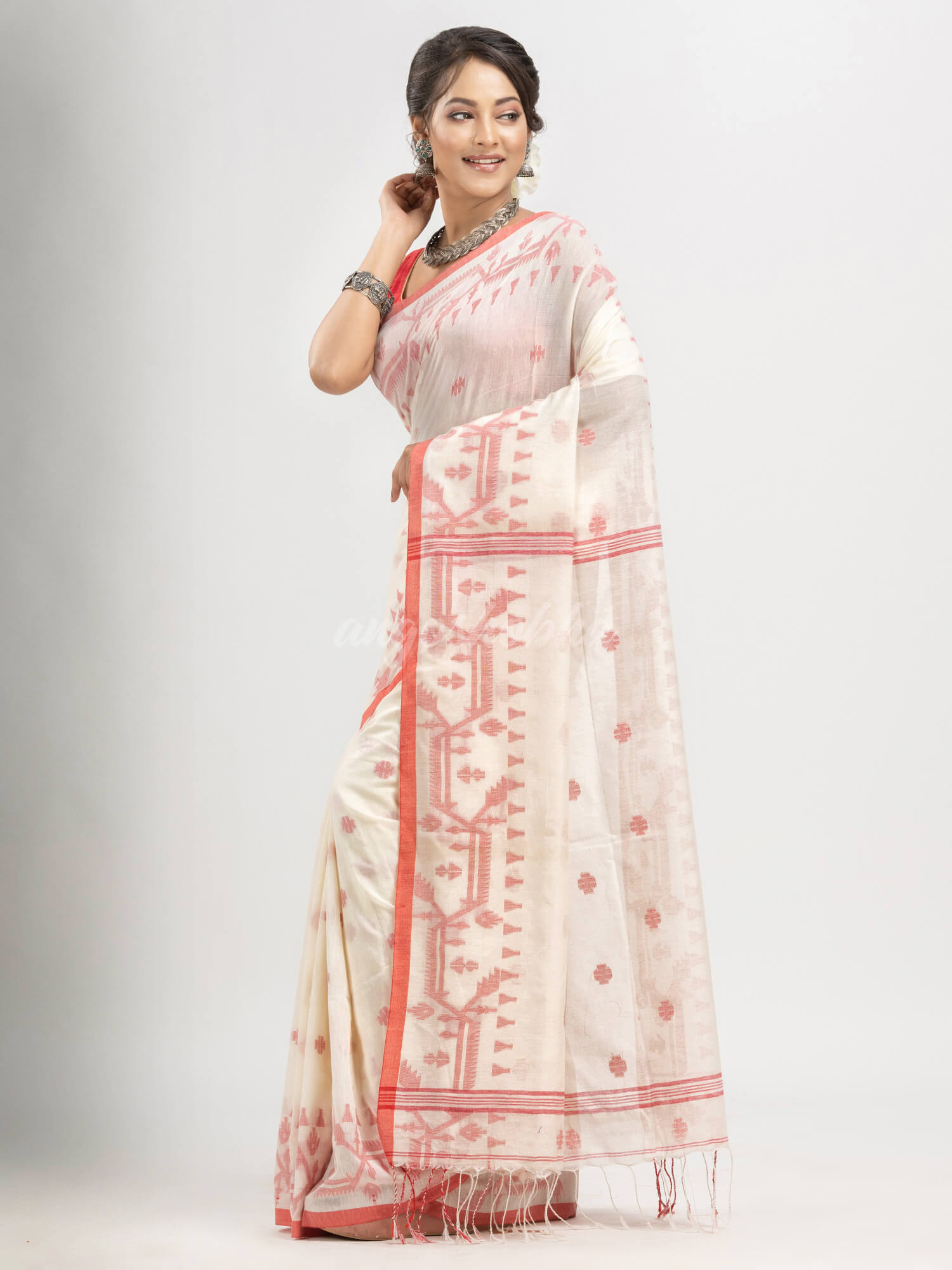White cotton jacquard jamdani saree