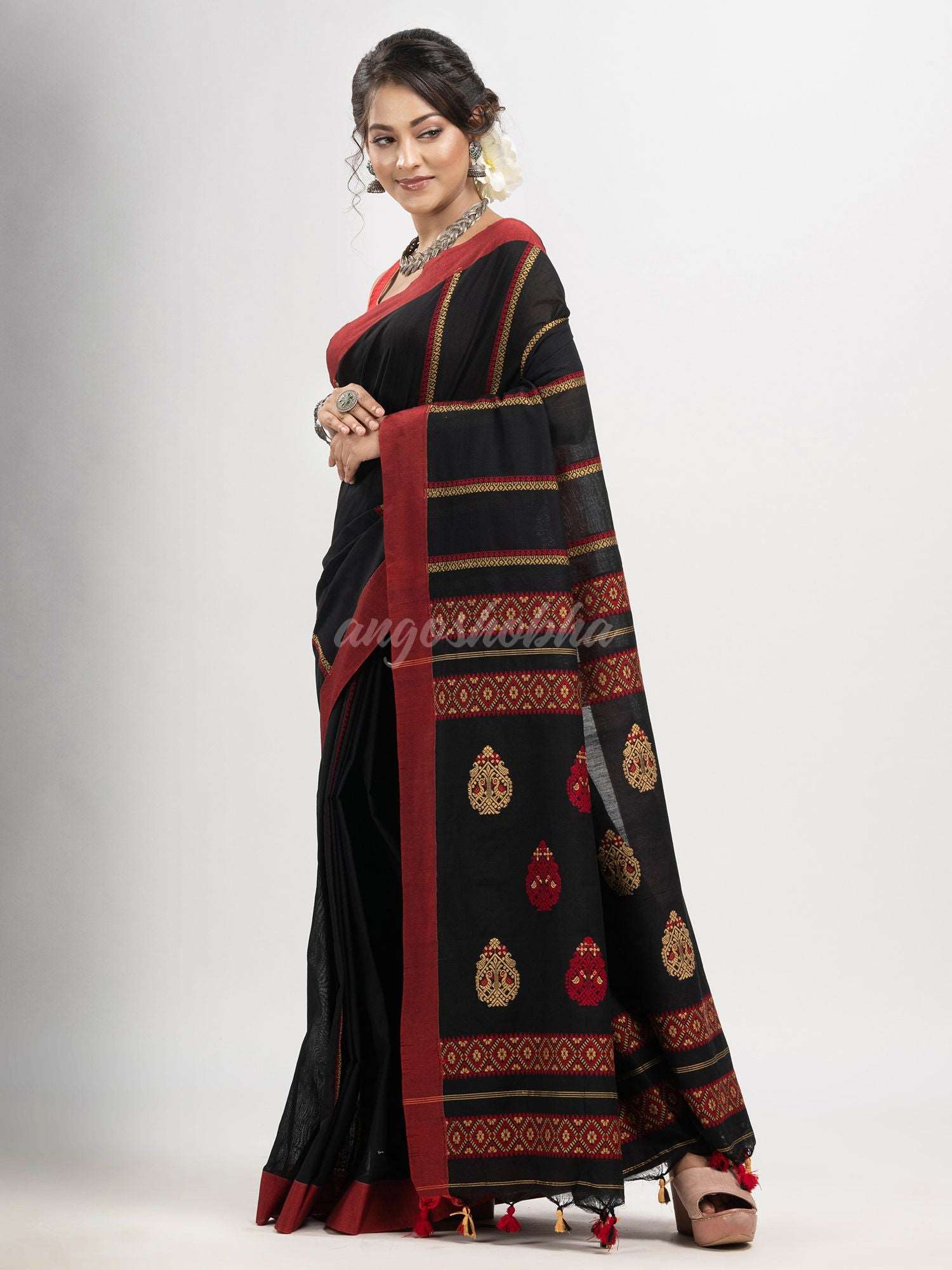 Black cotton all body jacquard stripe with pallu jacquard motive and solid broder handloom saree