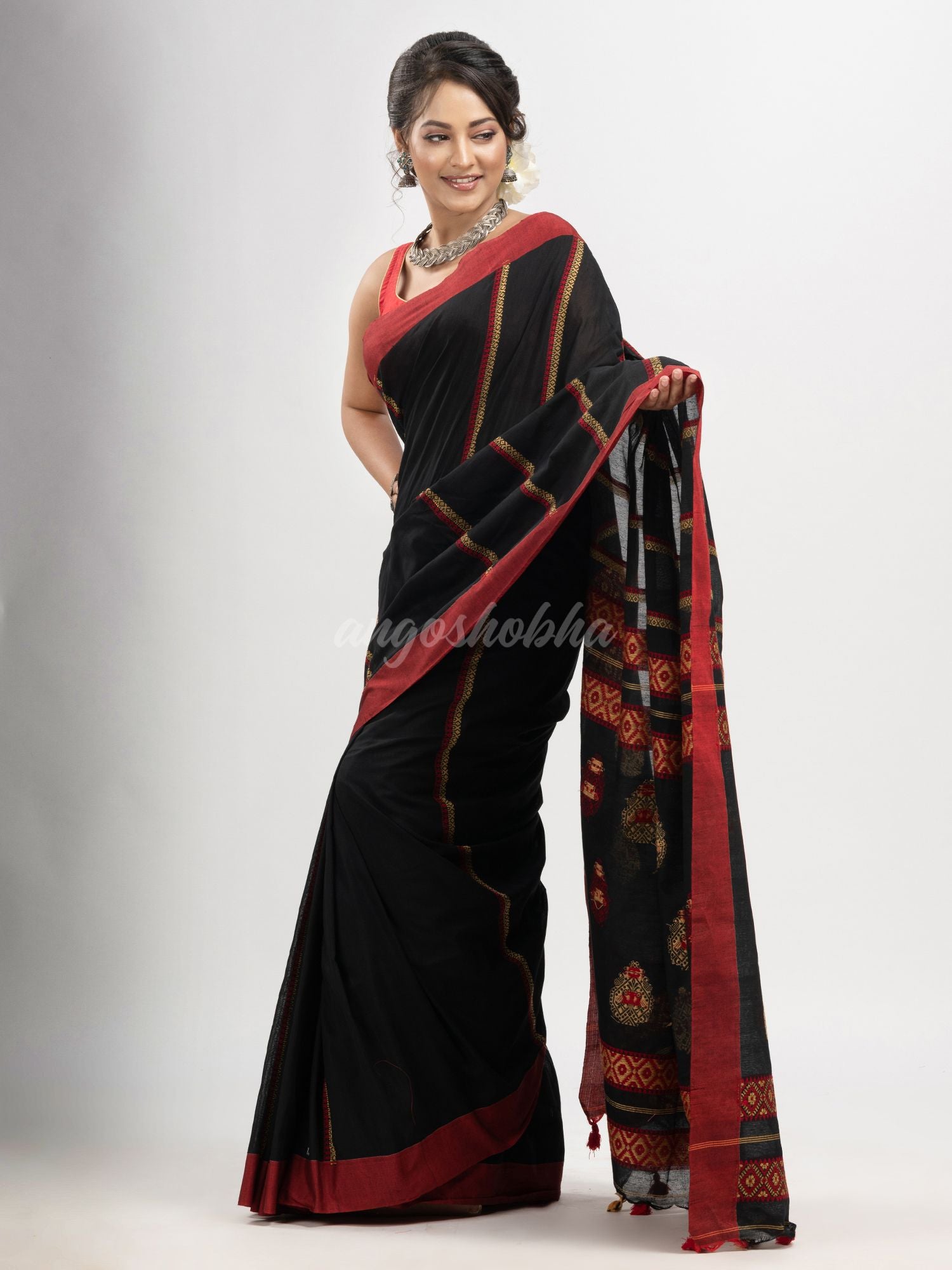 Black cotton all body jacquard stripe with pallu jacquard motive and solid broder handloom saree