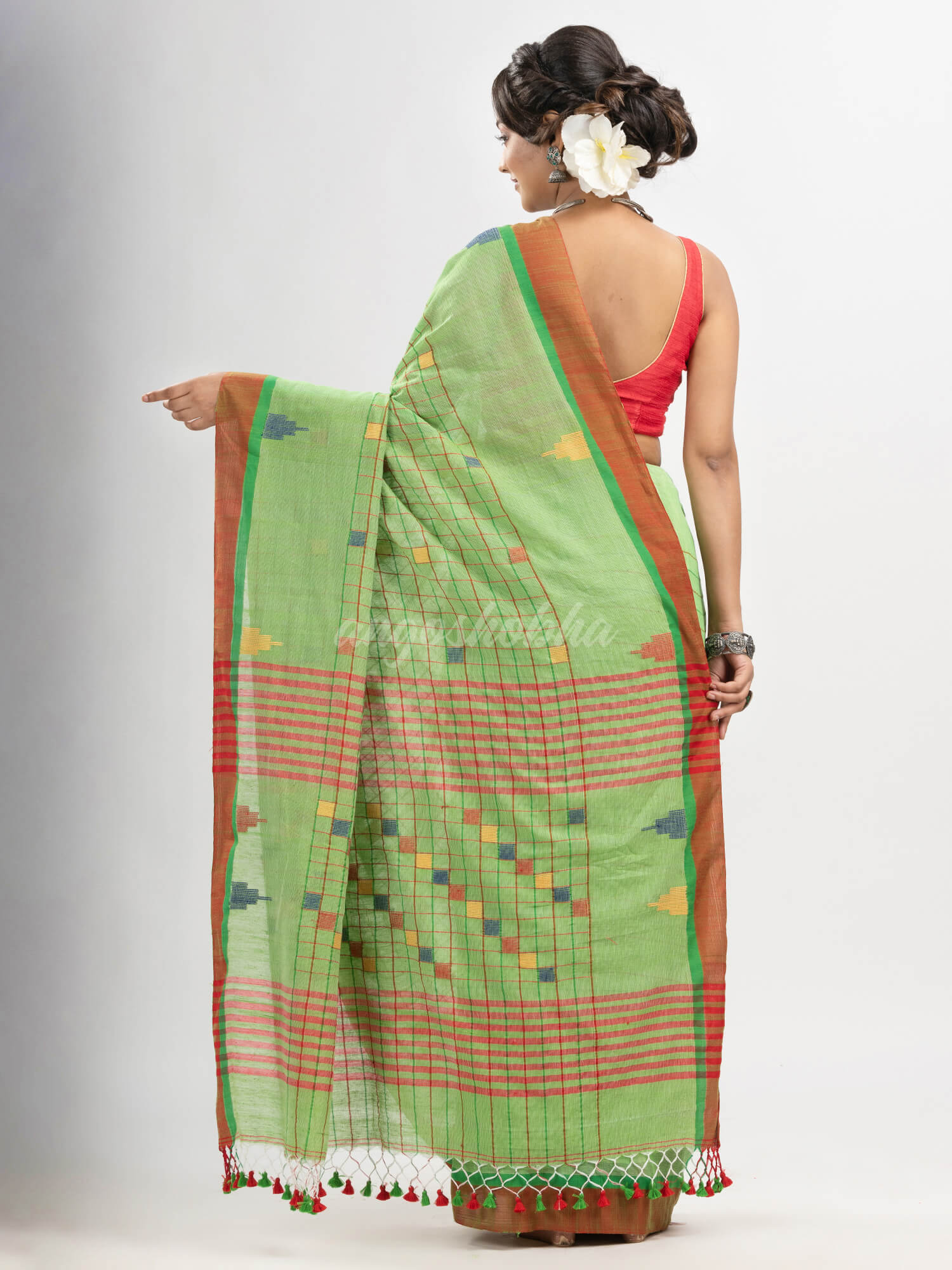 Lime Green cotton all body check and buti with pallu buti in solid broder handloom saree