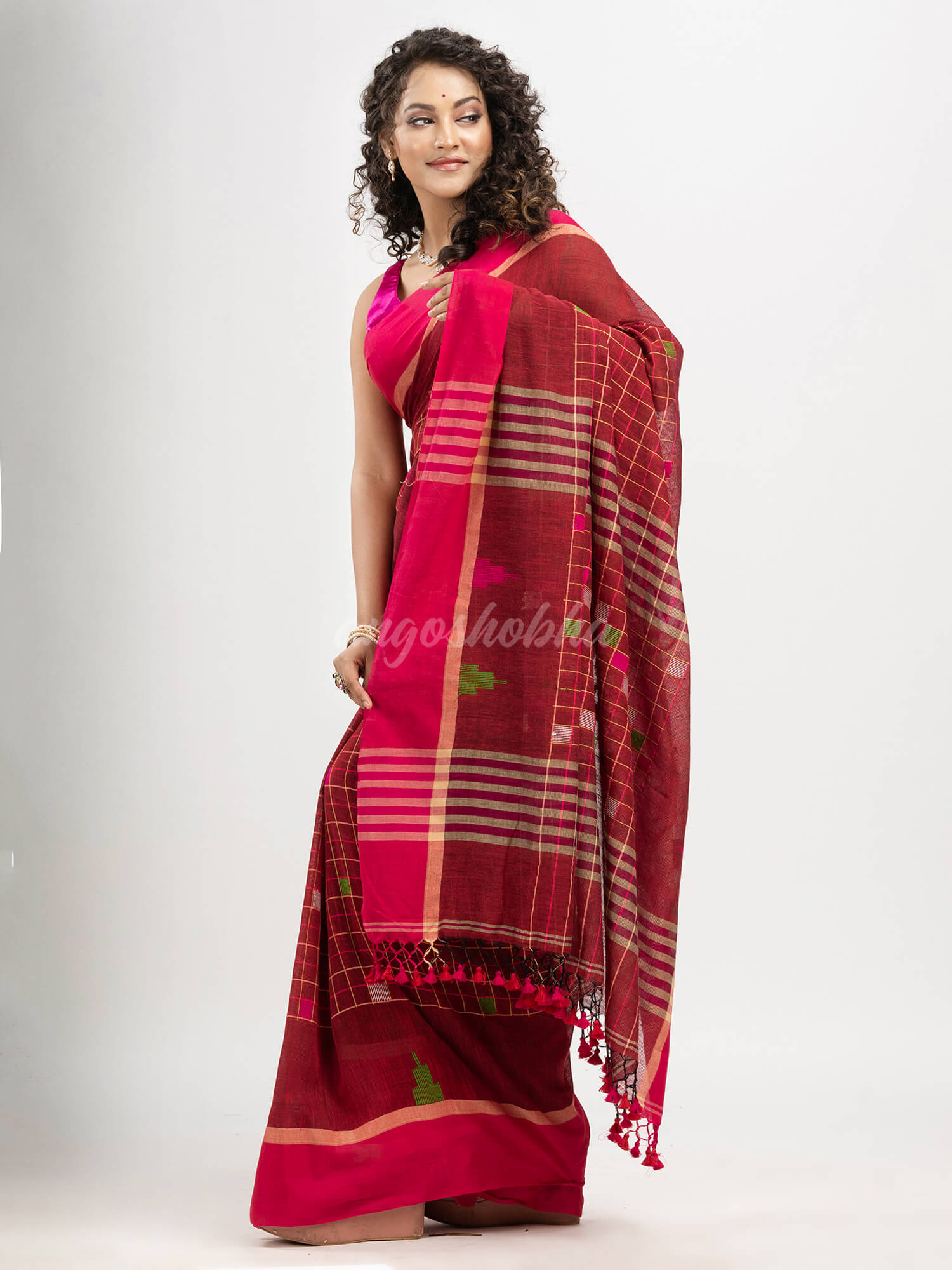 Red cotton all body check and buti with pallu buti in solid broder handloom saree