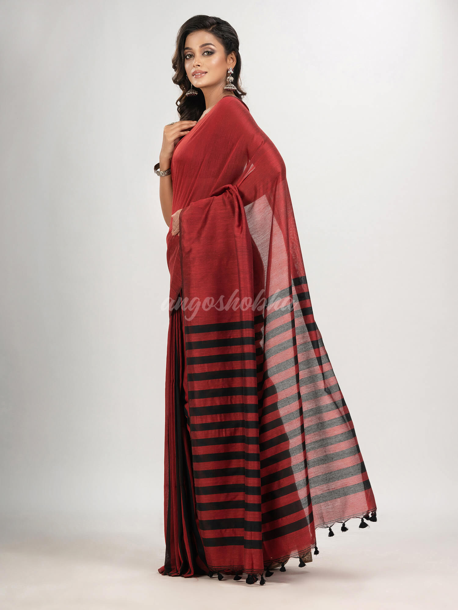 Red cotton molmol handloom saree