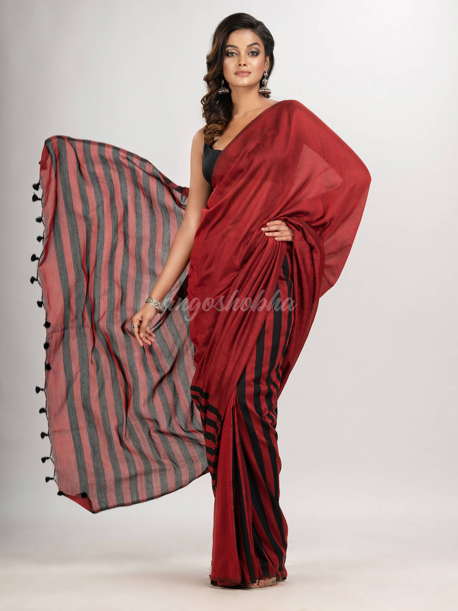 Red cotton molmol handloom saree