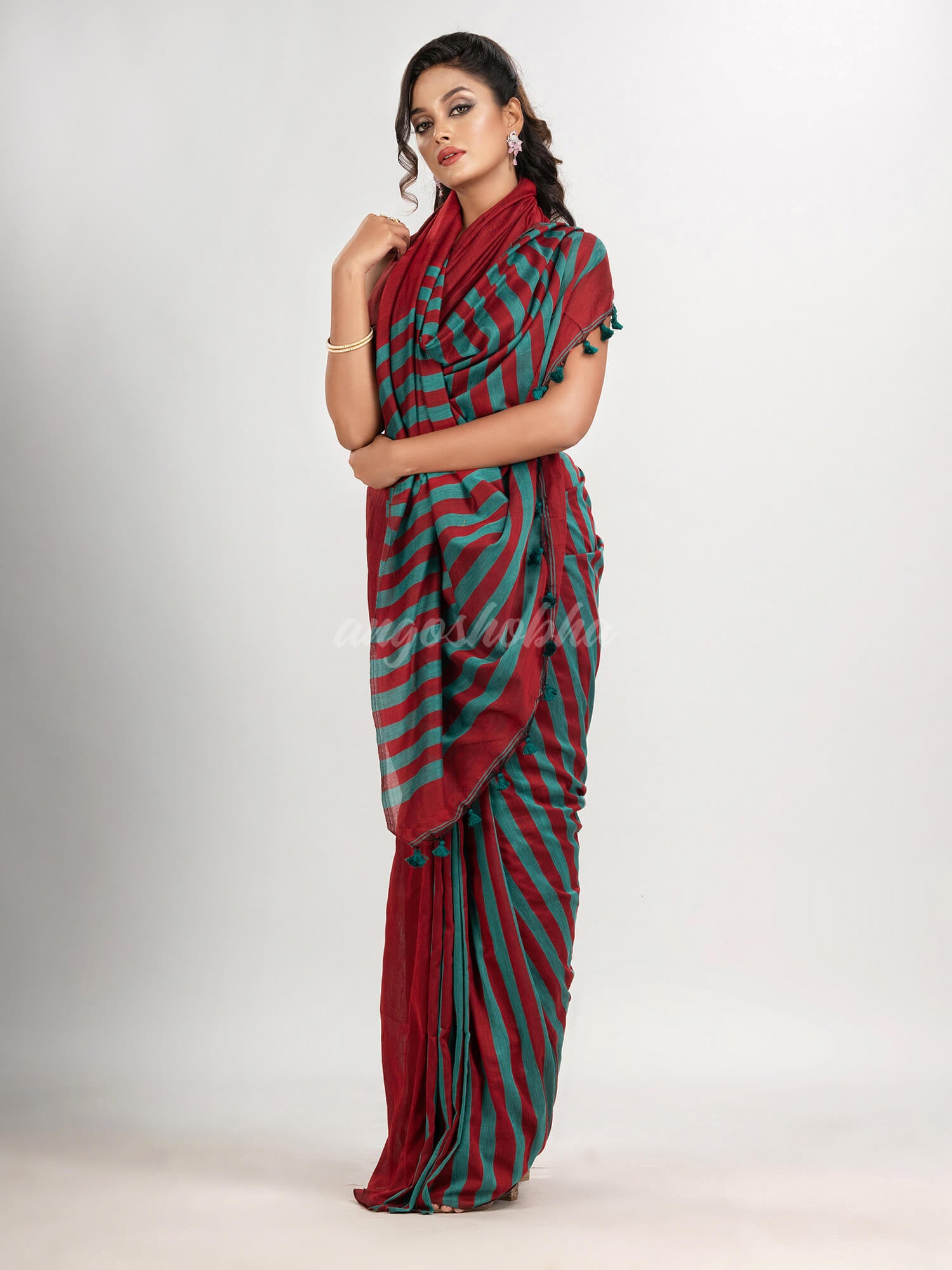 Maroon cotton molmol handloom saree