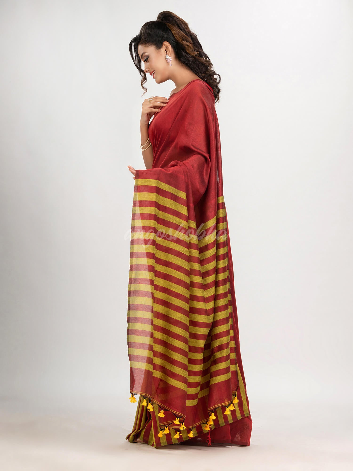 Red cotton molmol handloom saree