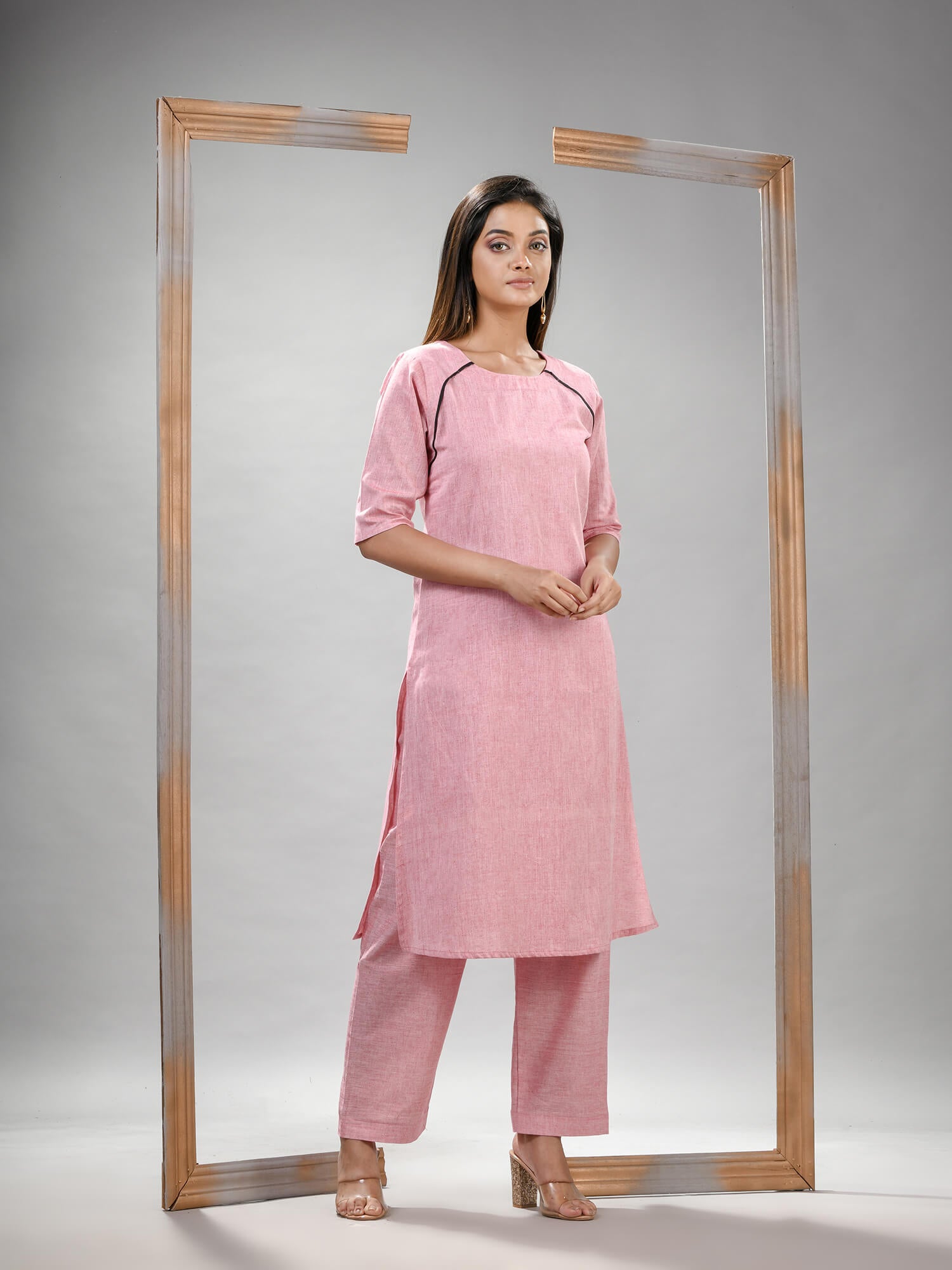 Crepe Pink Cotton Bengal Handwoven Kurta Set