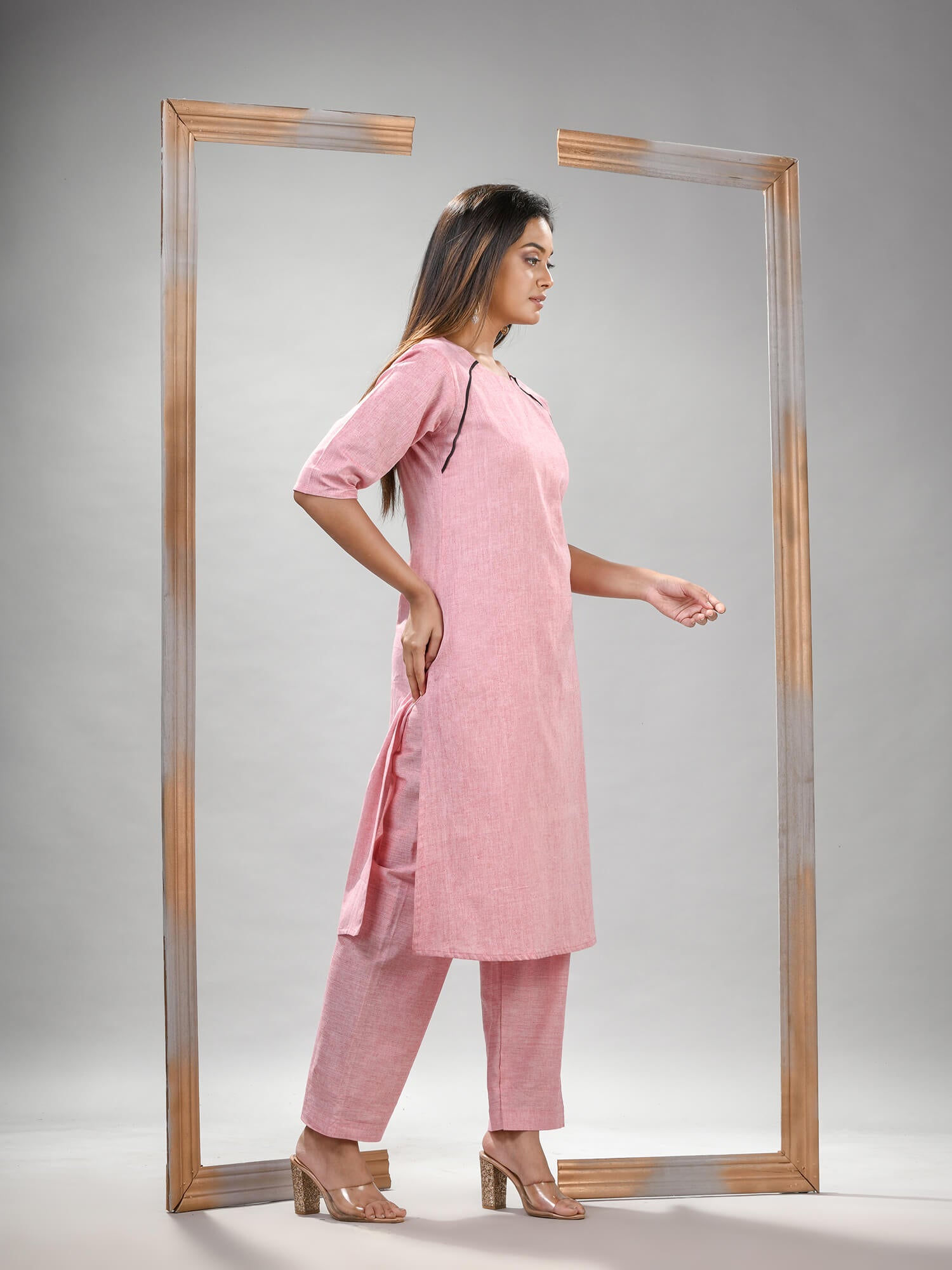 Crepe Pink Cotton Bengal Handwoven Kurta Set