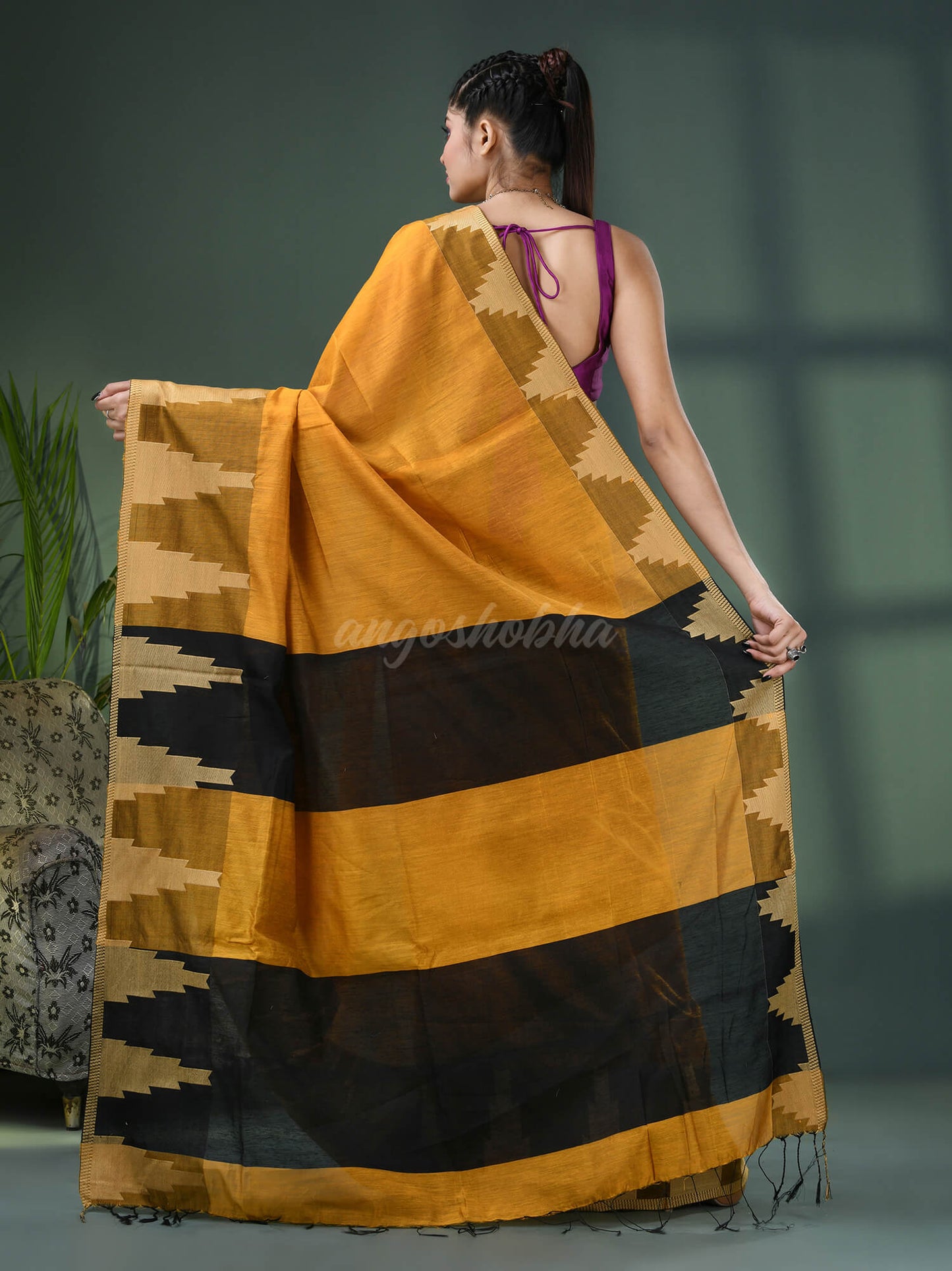 Yellow Cotton Blend Temple Jacquard Border Handloom Saree