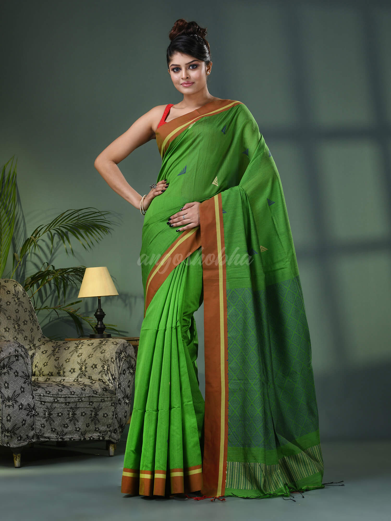 Green Cotton Blend Jacquard Work Handloom Saree
