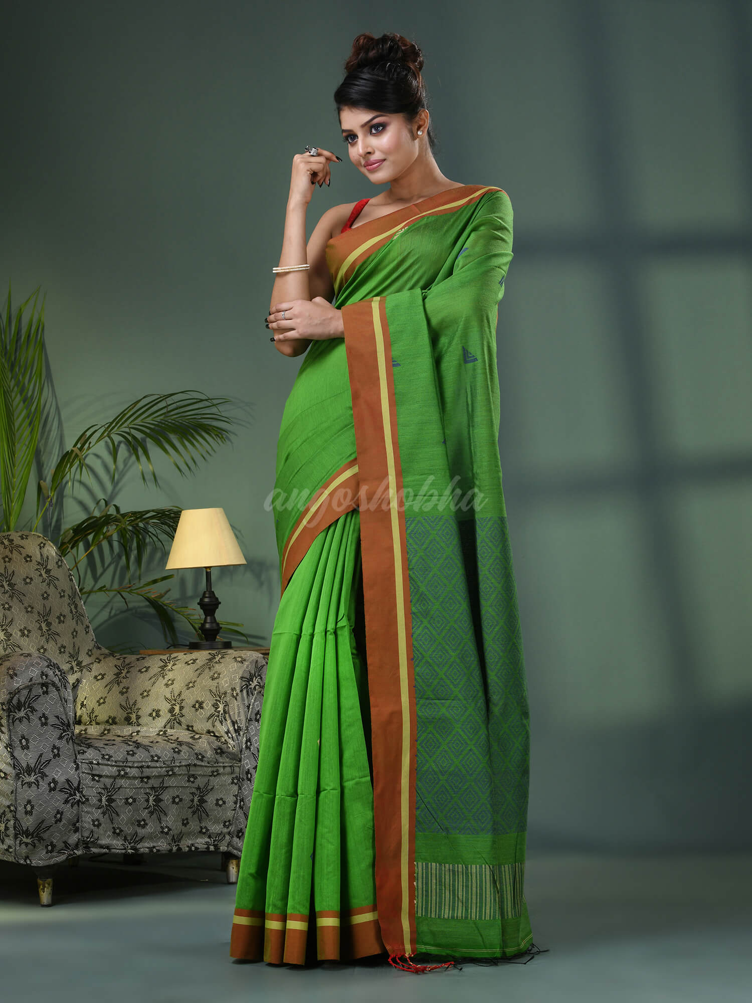 Green Cotton Blend Jacquard Work Handloom Saree
