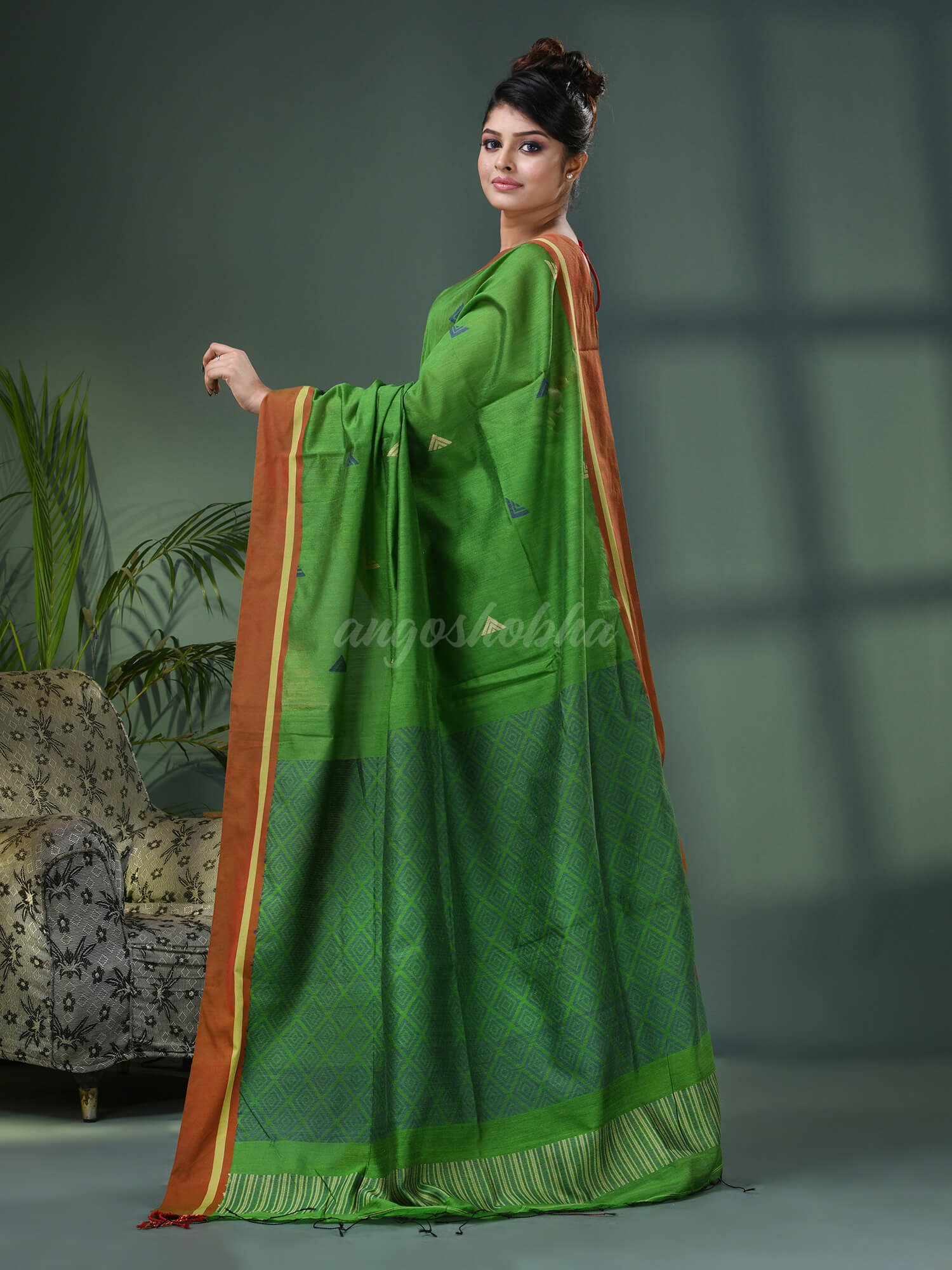 Green Cotton Blend Jacquard Work Handloom Saree