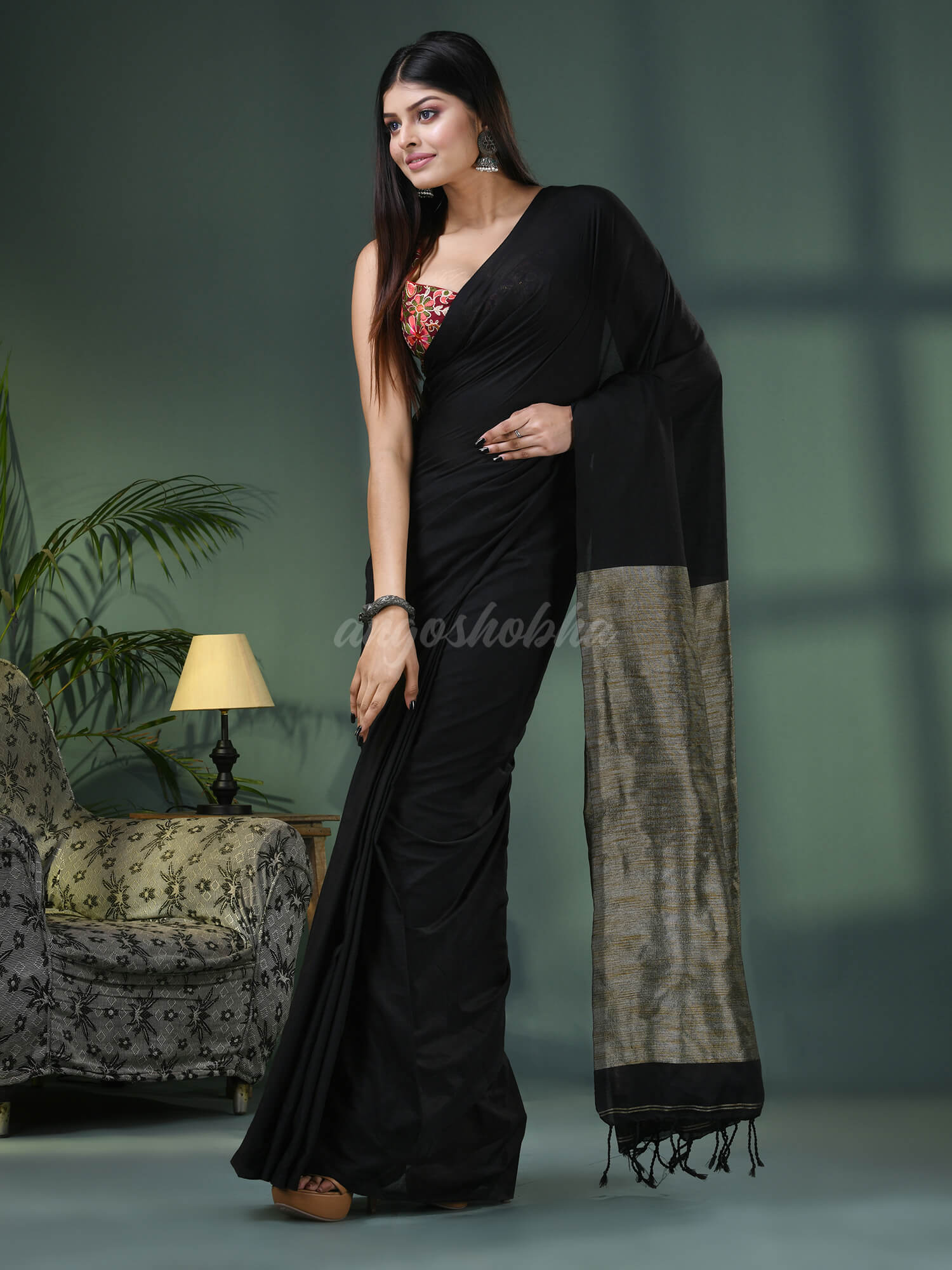 Black Cotton Blend Dupion Silk Pallu Handloom Saree