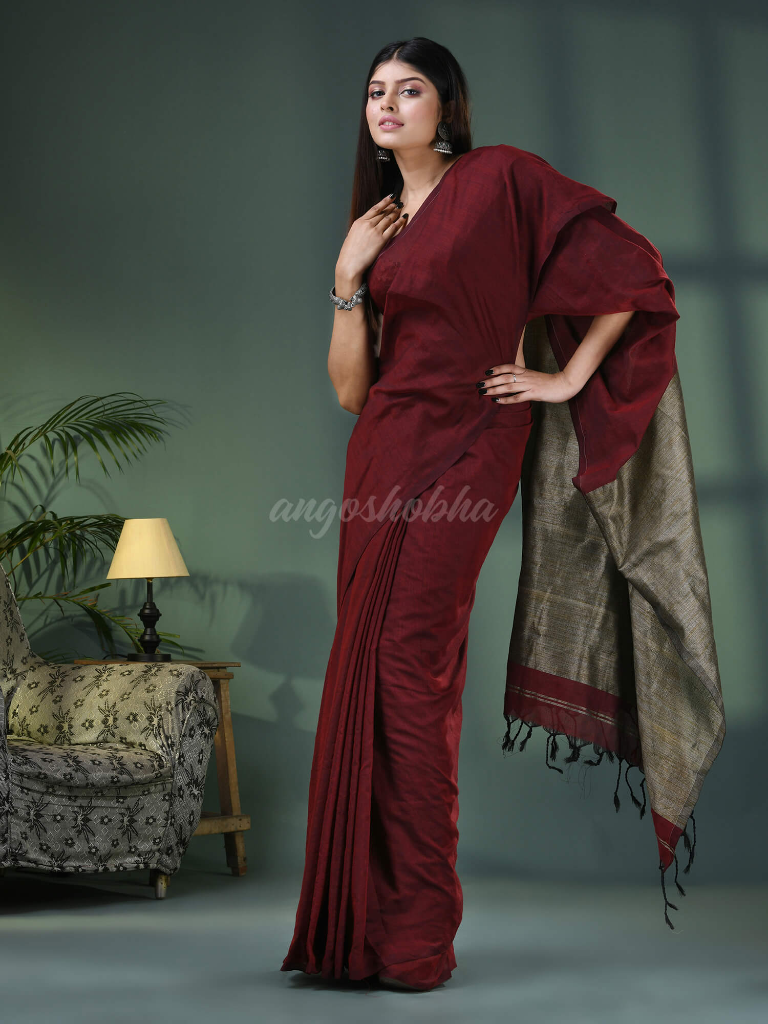 Maroon Cotton Blend Dupion Silk Pallu Handloom Saree