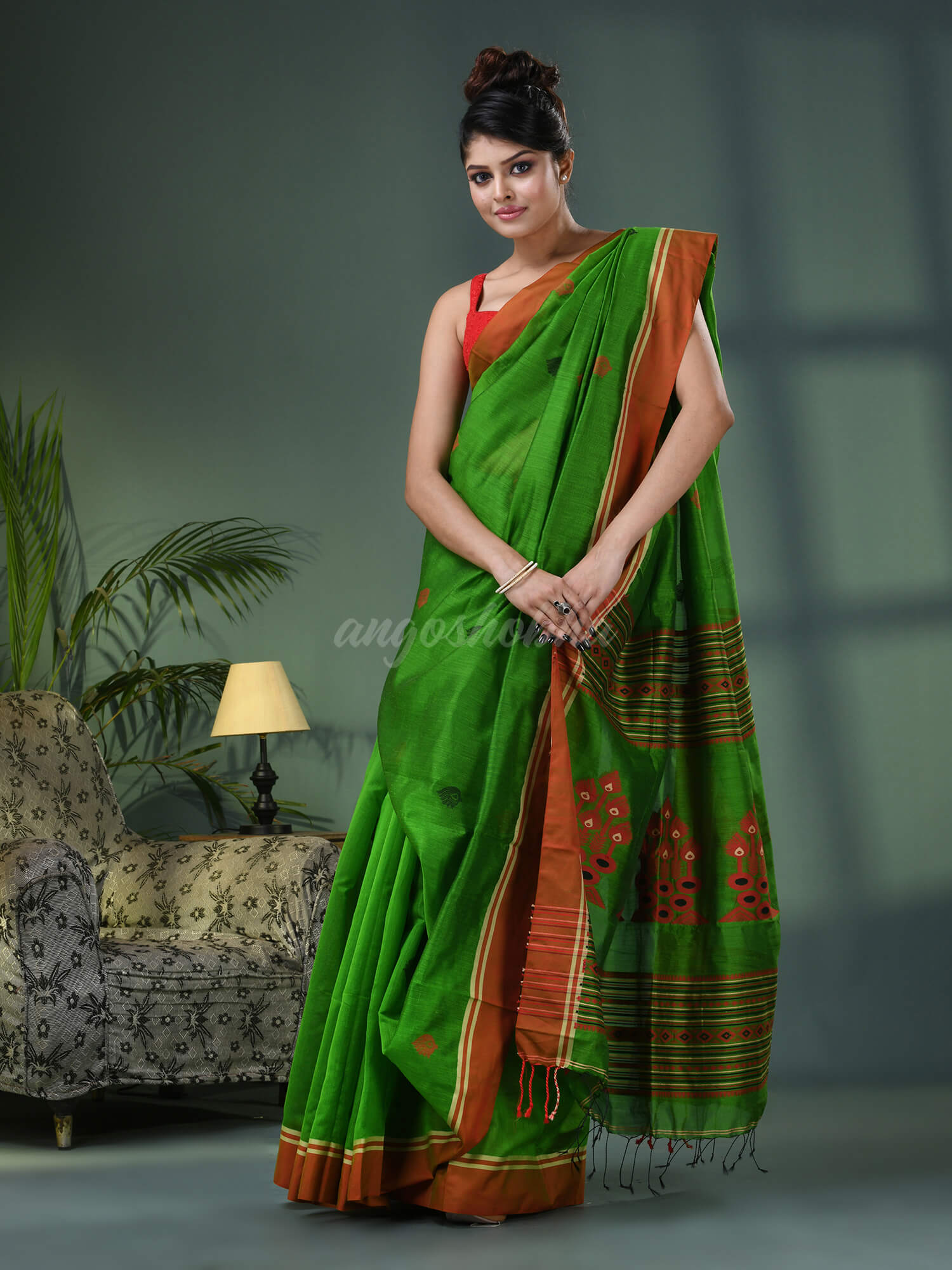 Green Cotton Blend Jacquard Work Handloom Saree