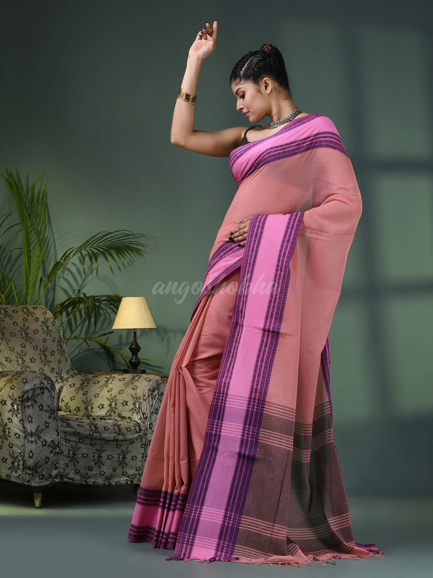 Pastel Peach Cotton Jacquard Border Handloom Saree