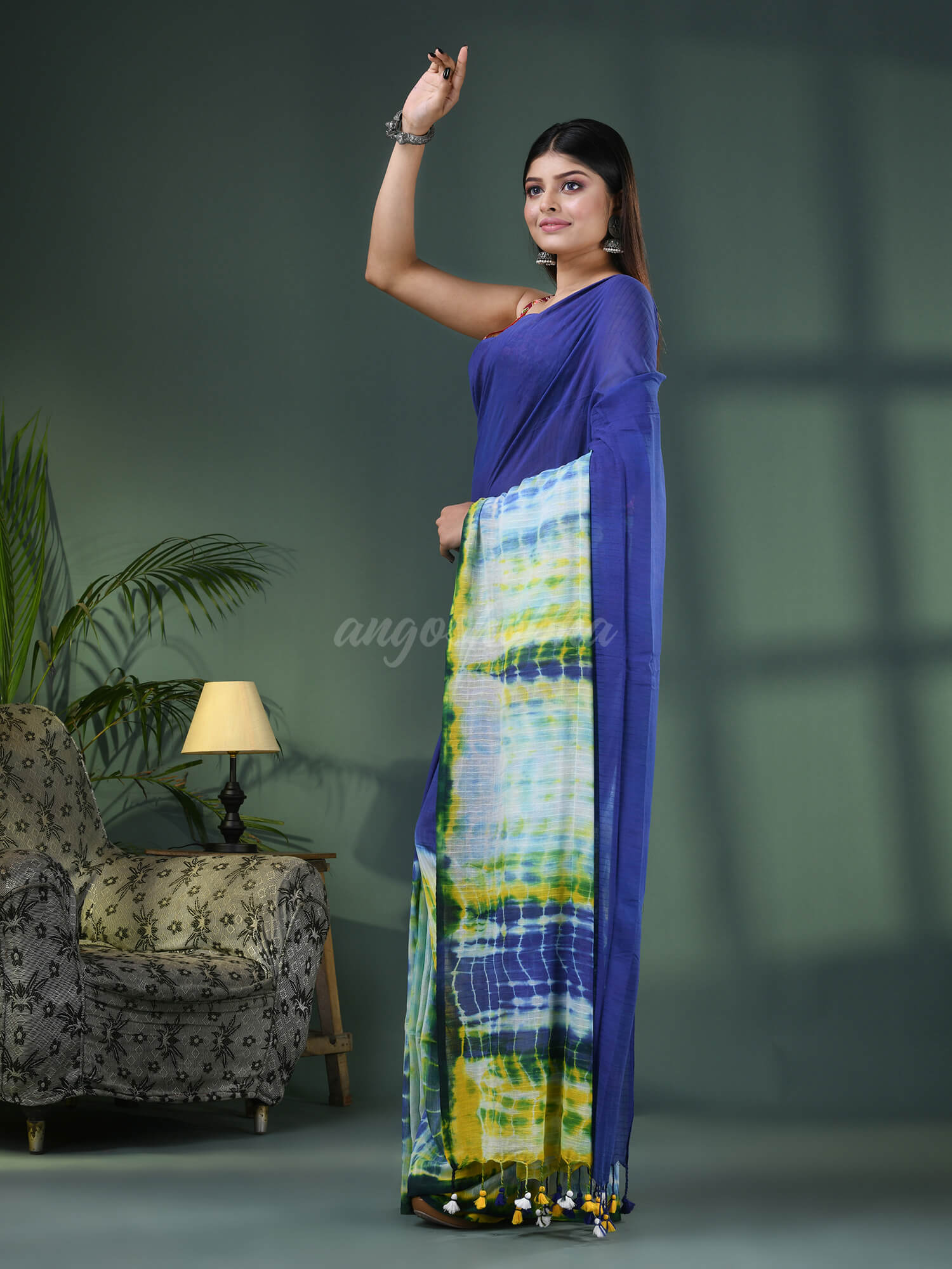 Blue & White Cotton Srivari Handloom Saree