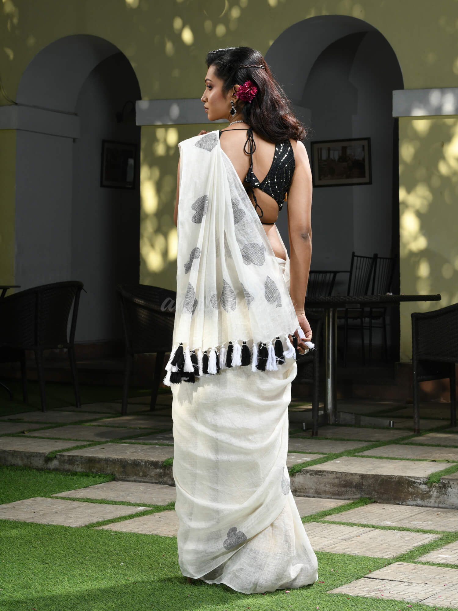 White Linen Black Deck Of Cards Design Handwoven Saree