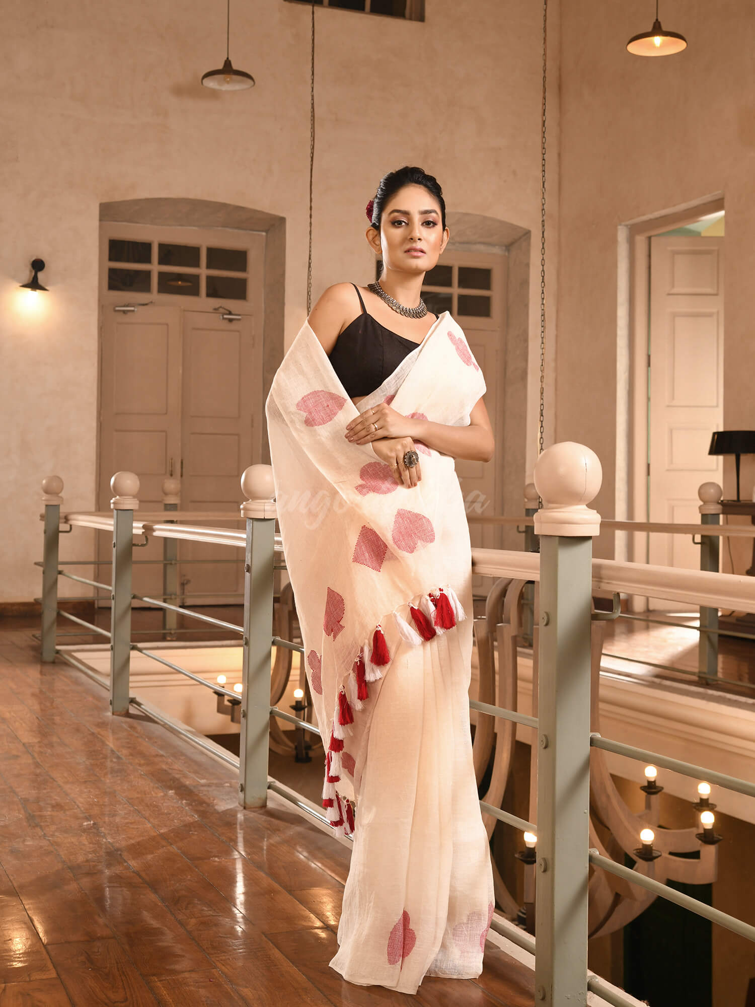 White Linen Red Deck Of Cards Design Handwoven Saree