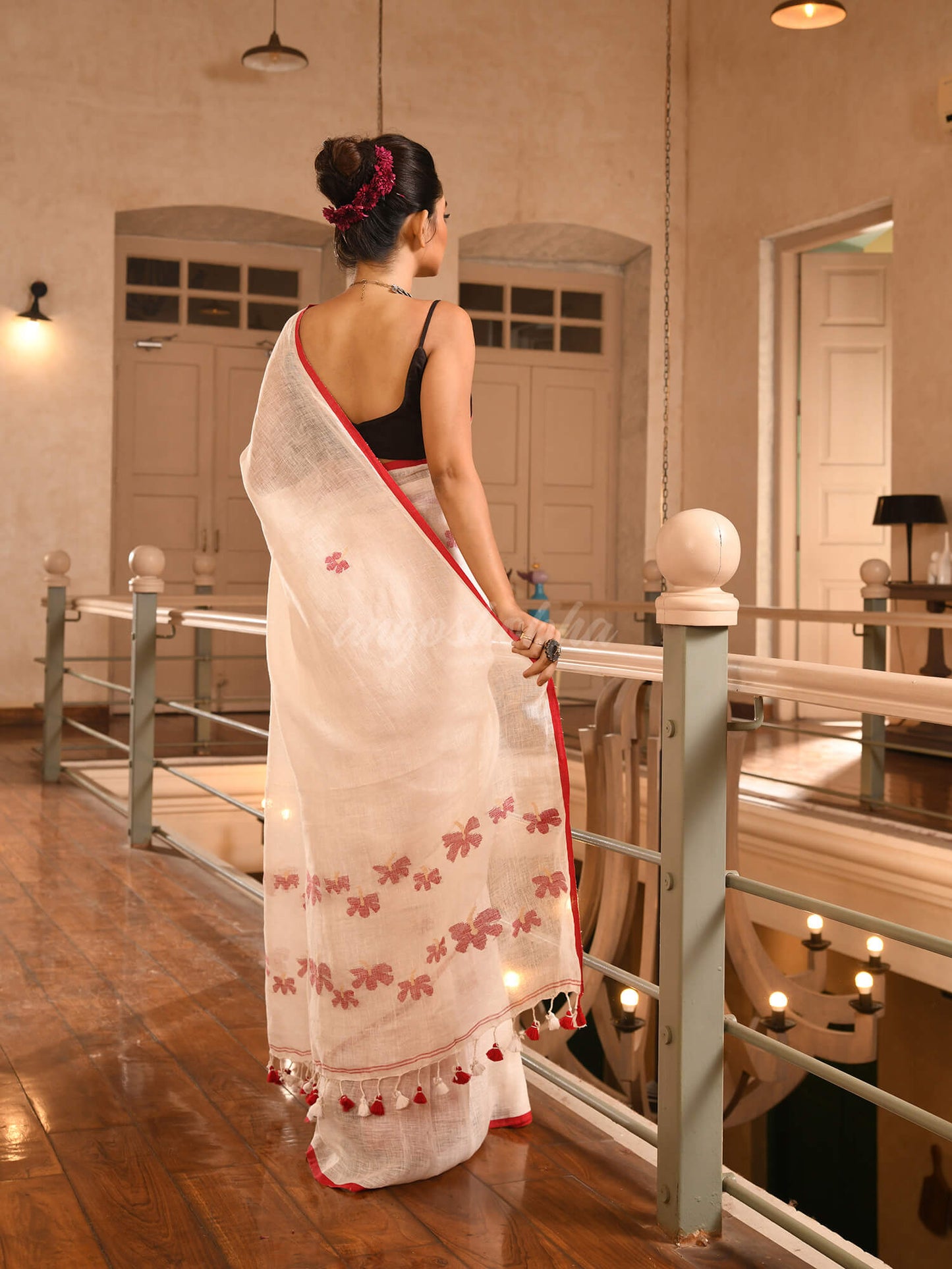 White Linen All Body Flowers motive Handwoven Saree