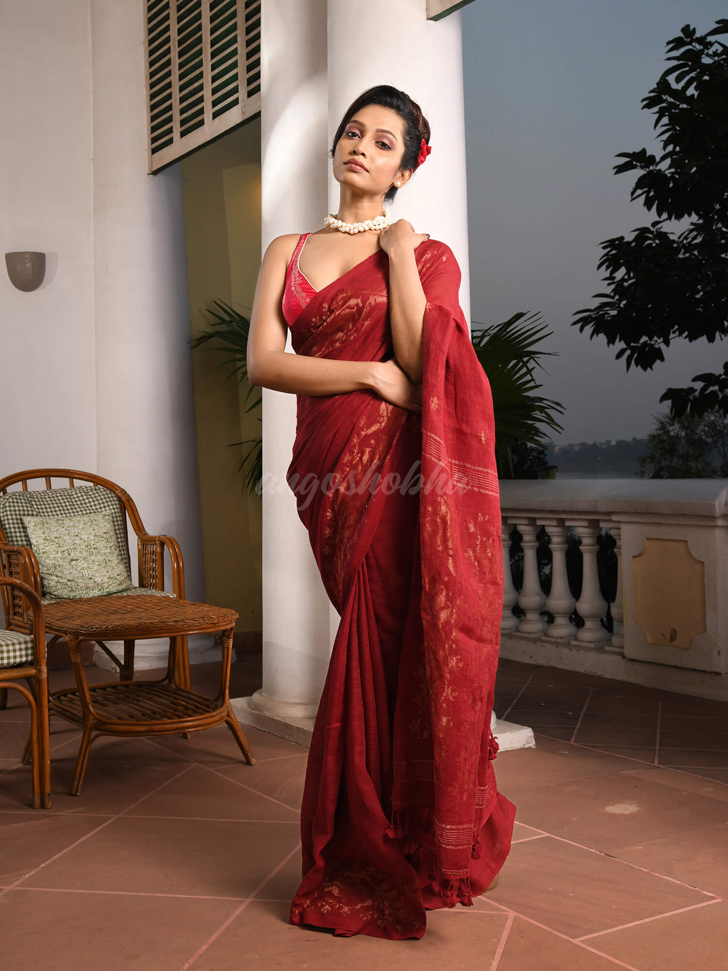 Maroon Linen Broder With Pallu Jacquard Zari Work Handwoven Saree