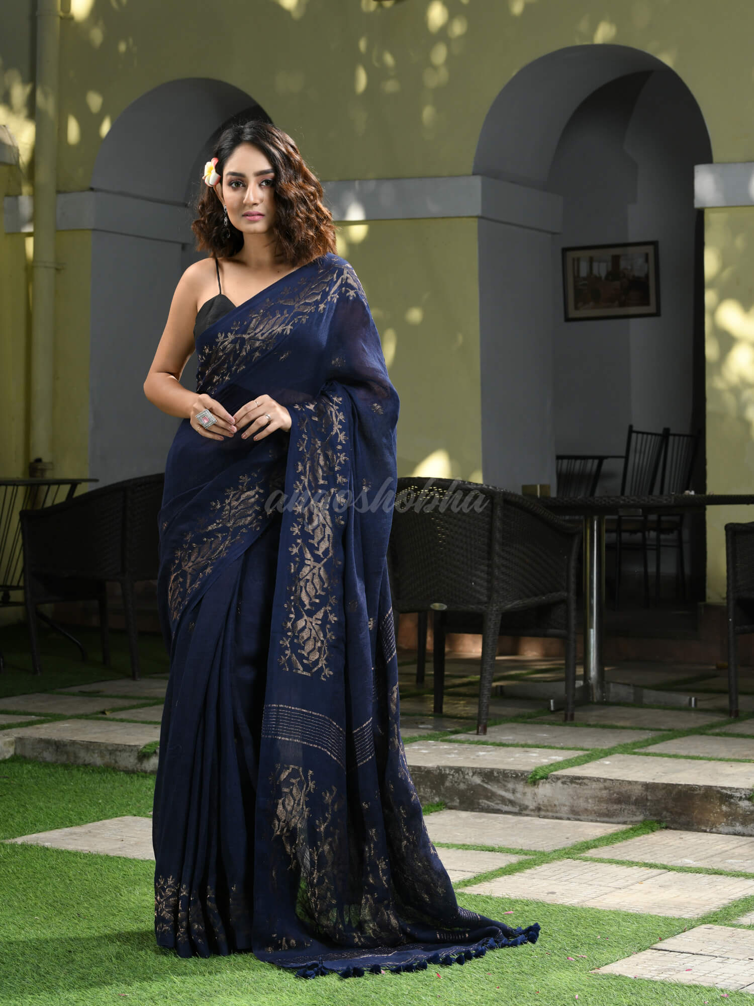Navy Blue Linen Broder With Pallu Jacquard Zari Work Handwoven Saree