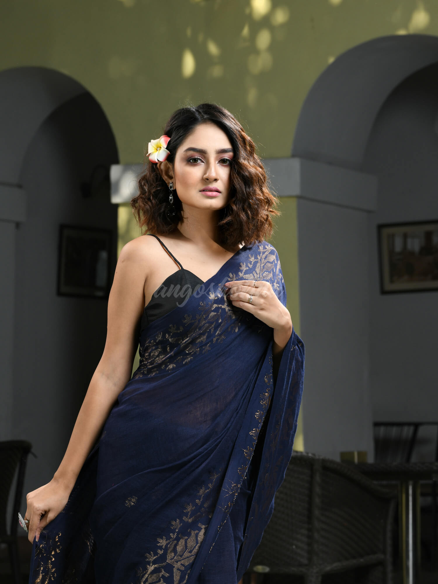 Navy Blue Linen Broder With Pallu Jacquard Zari Work Handwoven Saree