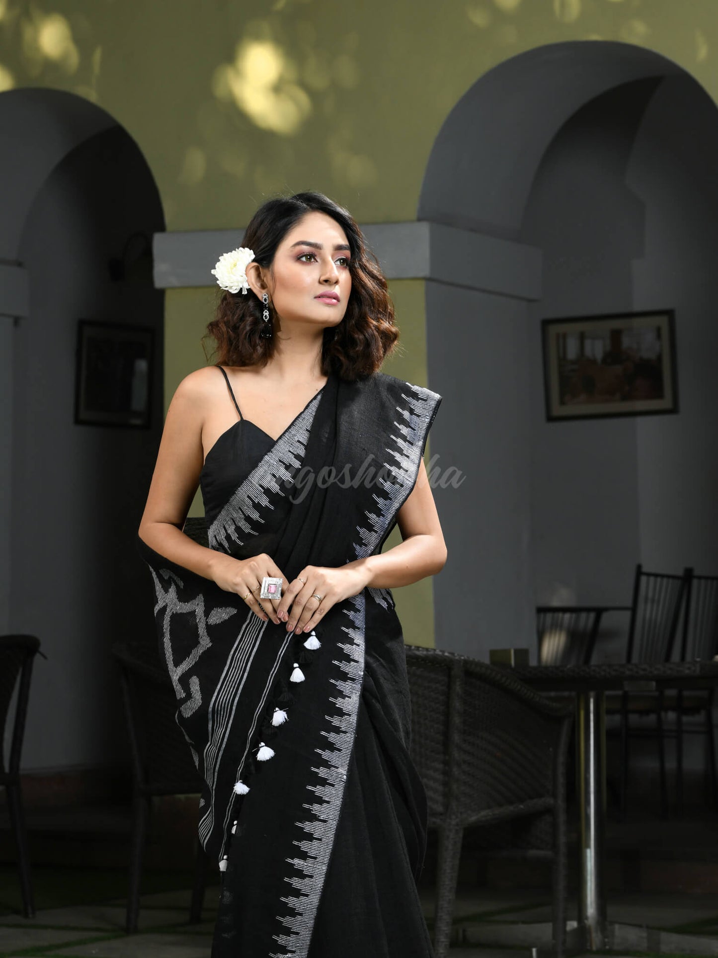 Black Linen White Temple Border with Pallu Jamdani Work Handwoven Saree