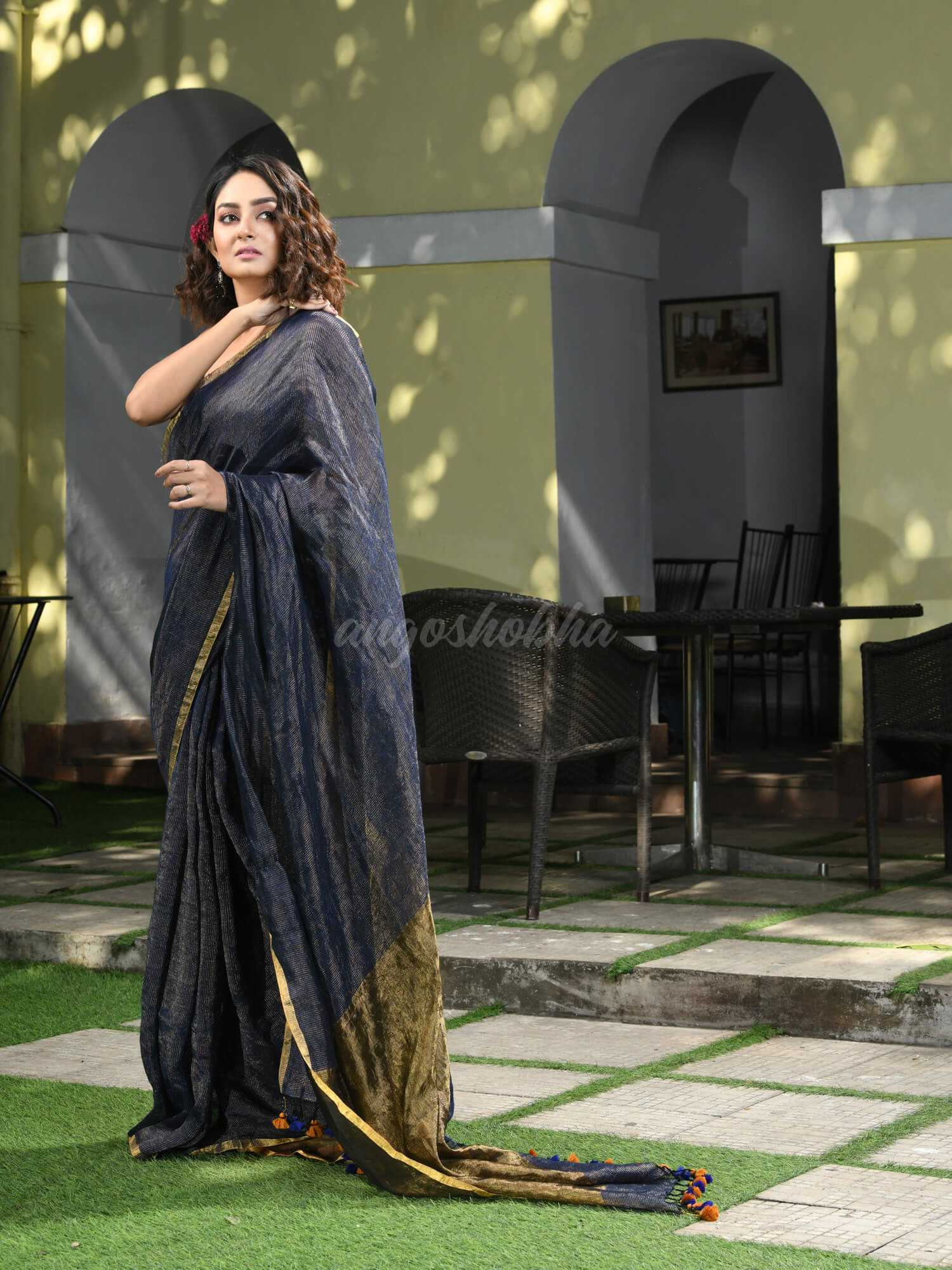Blue Linen Zari Tissue Check Handwoven Saree