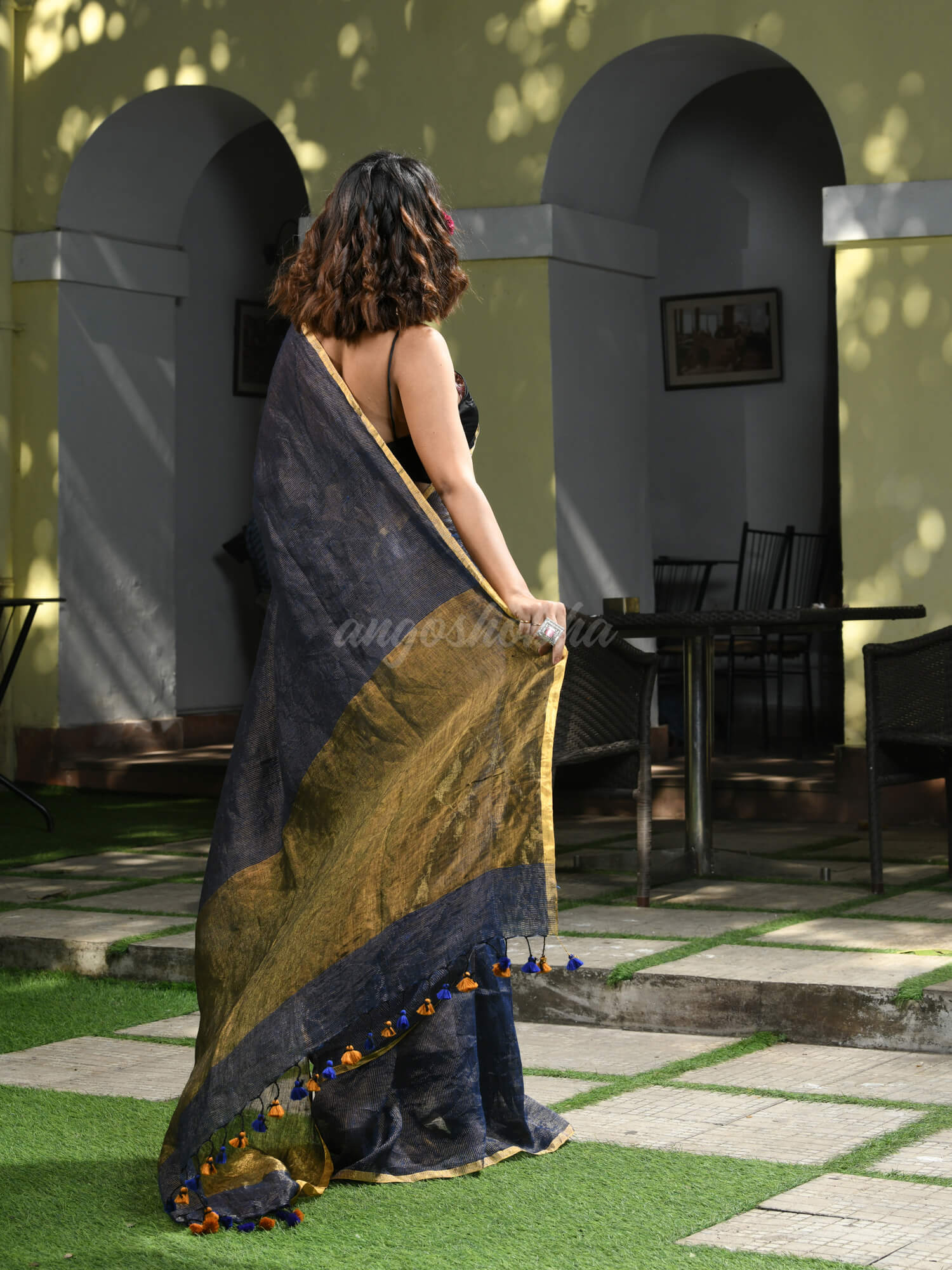 Blue Linen Zari Tissue Check Handwoven Saree