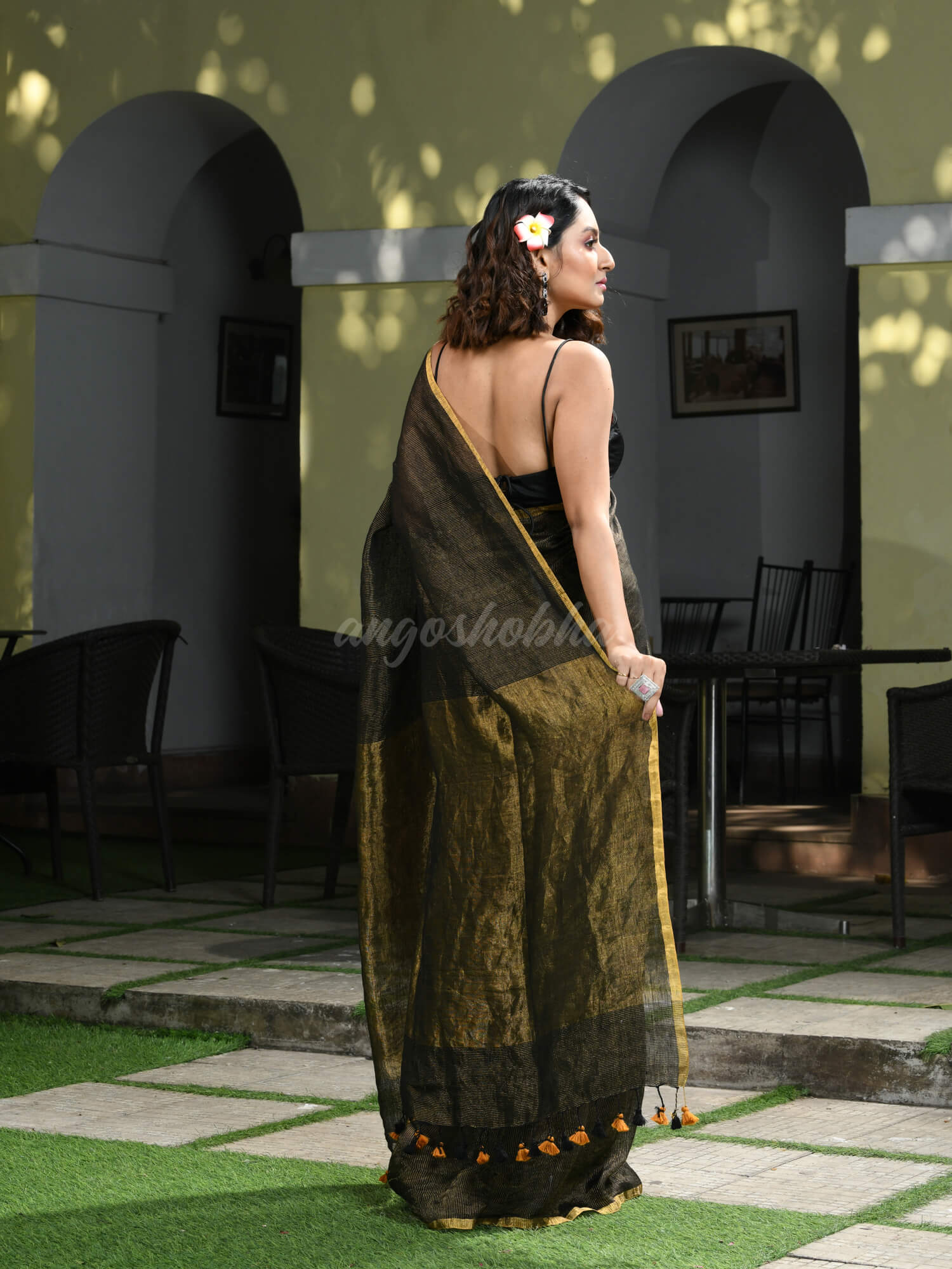 Black Linen Zari Tissue Check Handwoven Saree