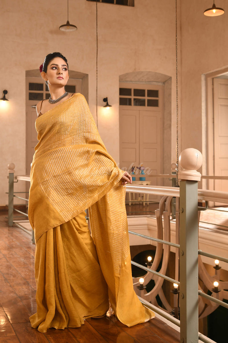 Mustard Linen With Pallu Silver Zari Check Handwoven Saree