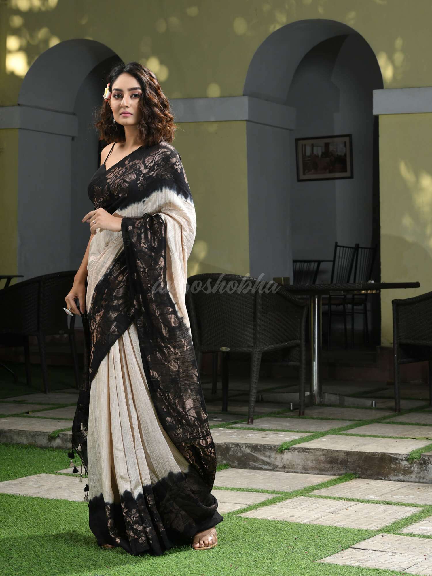 Beige Matka Silk Black Taidai Jacquard Saree