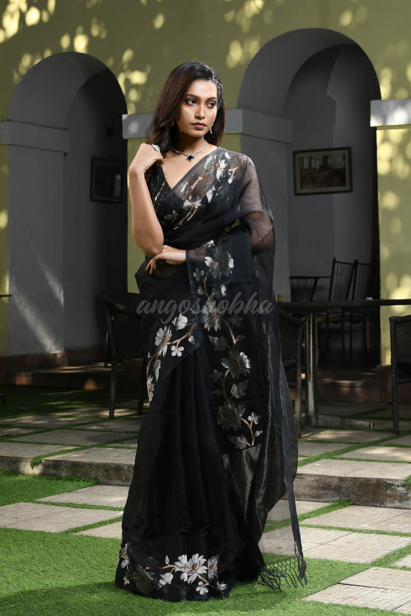 Black Silk White Flowers Motive Handwoven Muslin Saree
