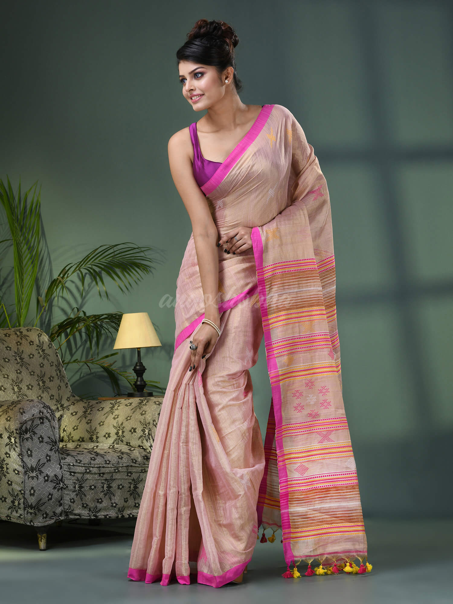 Faded Pink Zari Cotton All Body Kantha Buti Handloom Tissue Saree