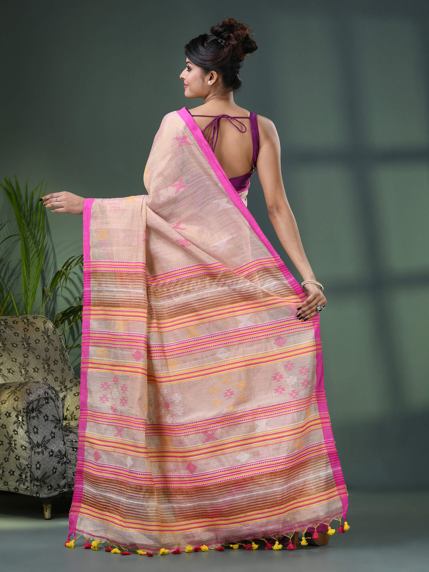 Faded Pink Zari Cotton All Body Kantha Buti Handloom Tissue Saree