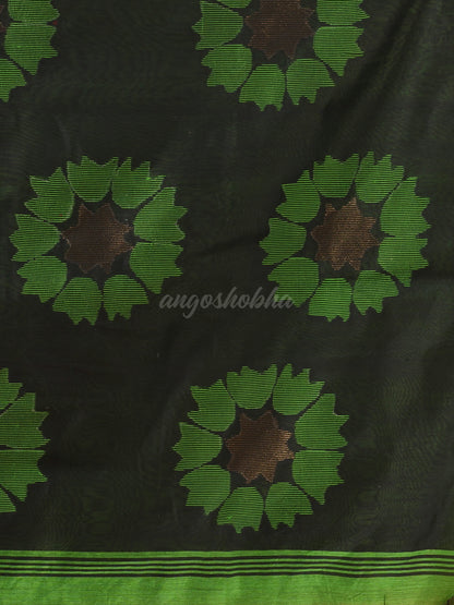 Green Cotton Blend Handloom Jamdani Saree