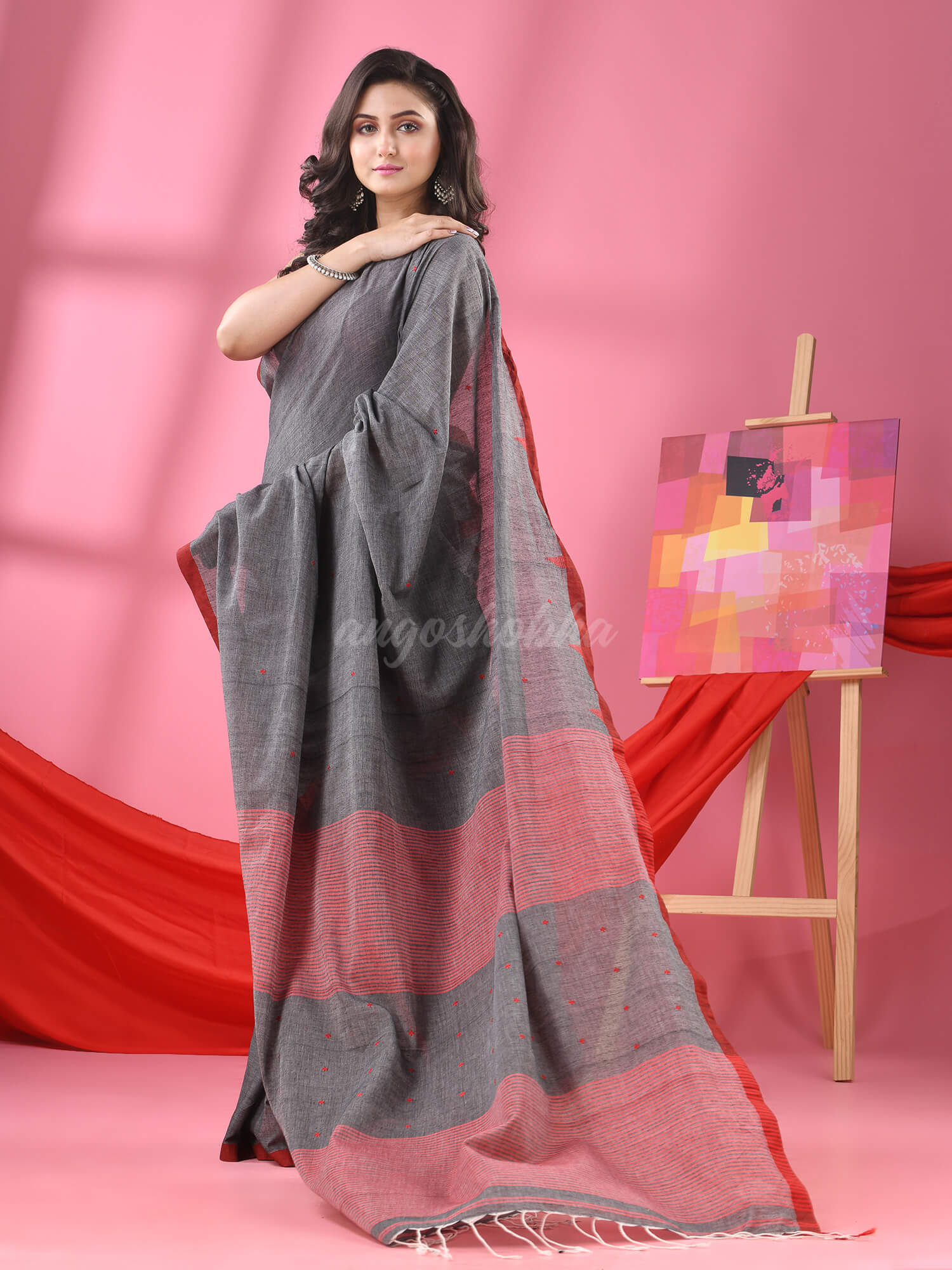 Grey Cotton All Body Plus Buti Handloom Saree