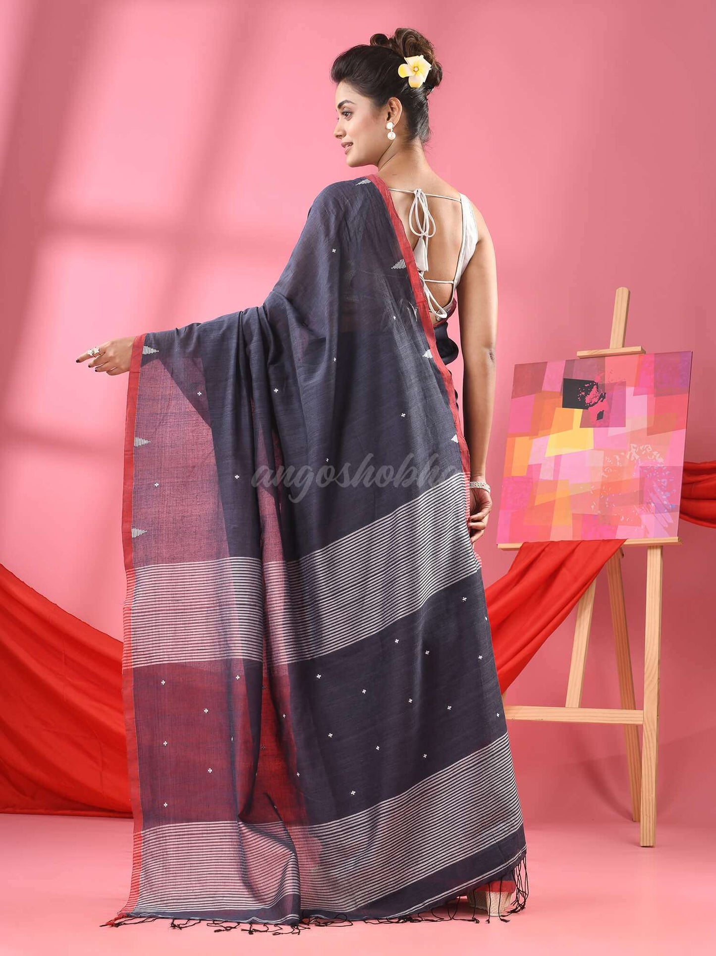 Ash Grey Cotton All Body Plus Buti Handloom Saree