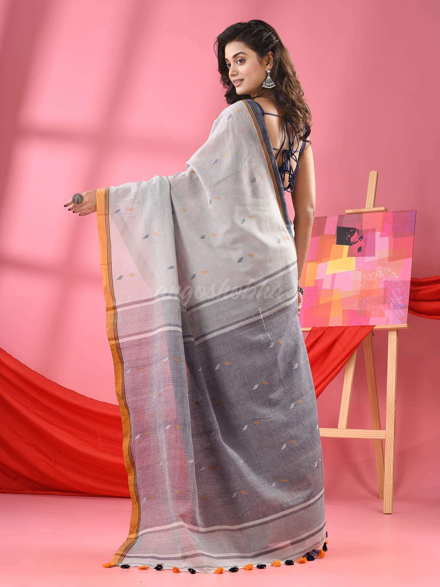 Ash Grey Cotton All Body Buti Handloom Saree