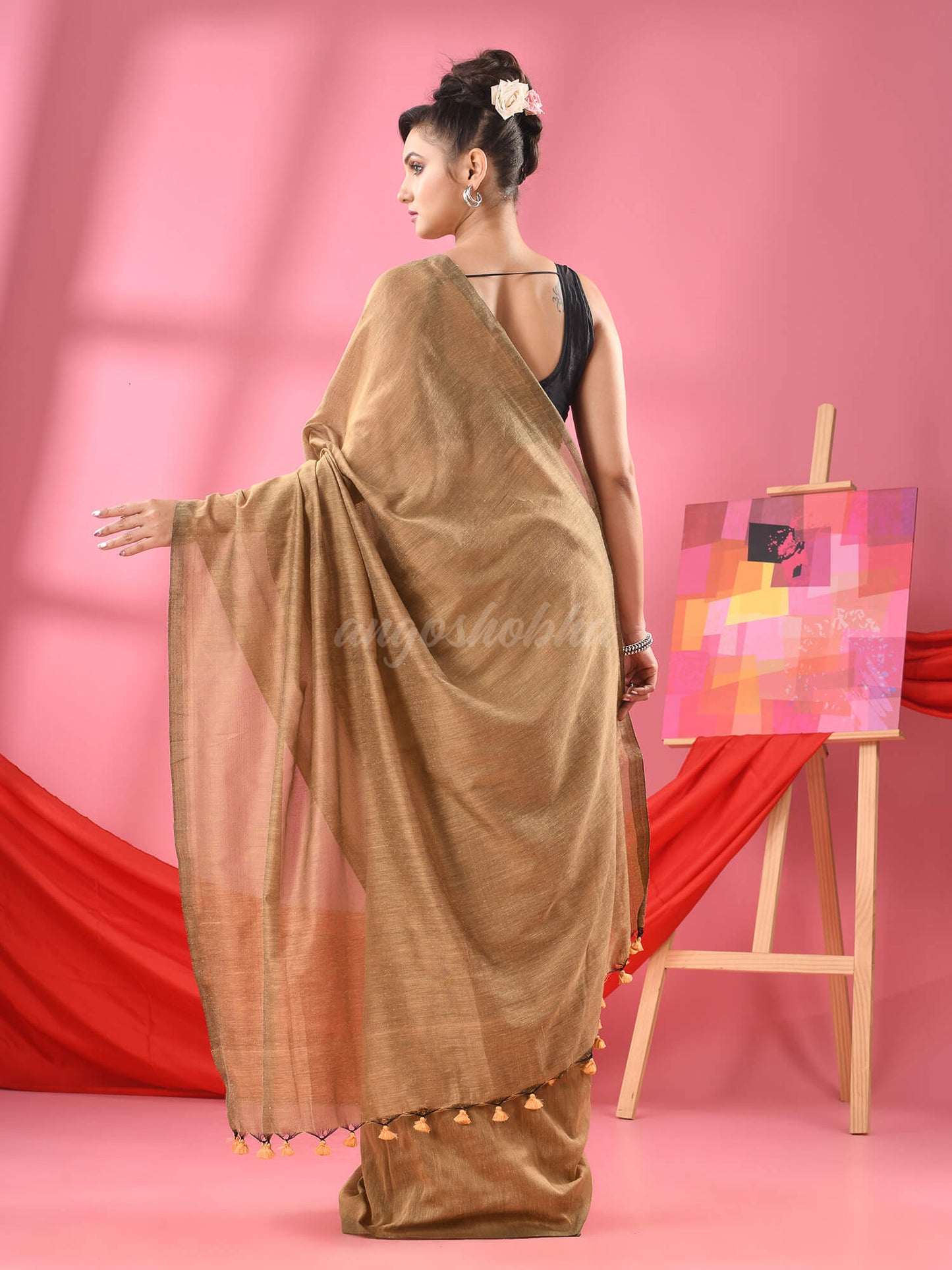 Chiku Cotton Molmol Handloom Saree