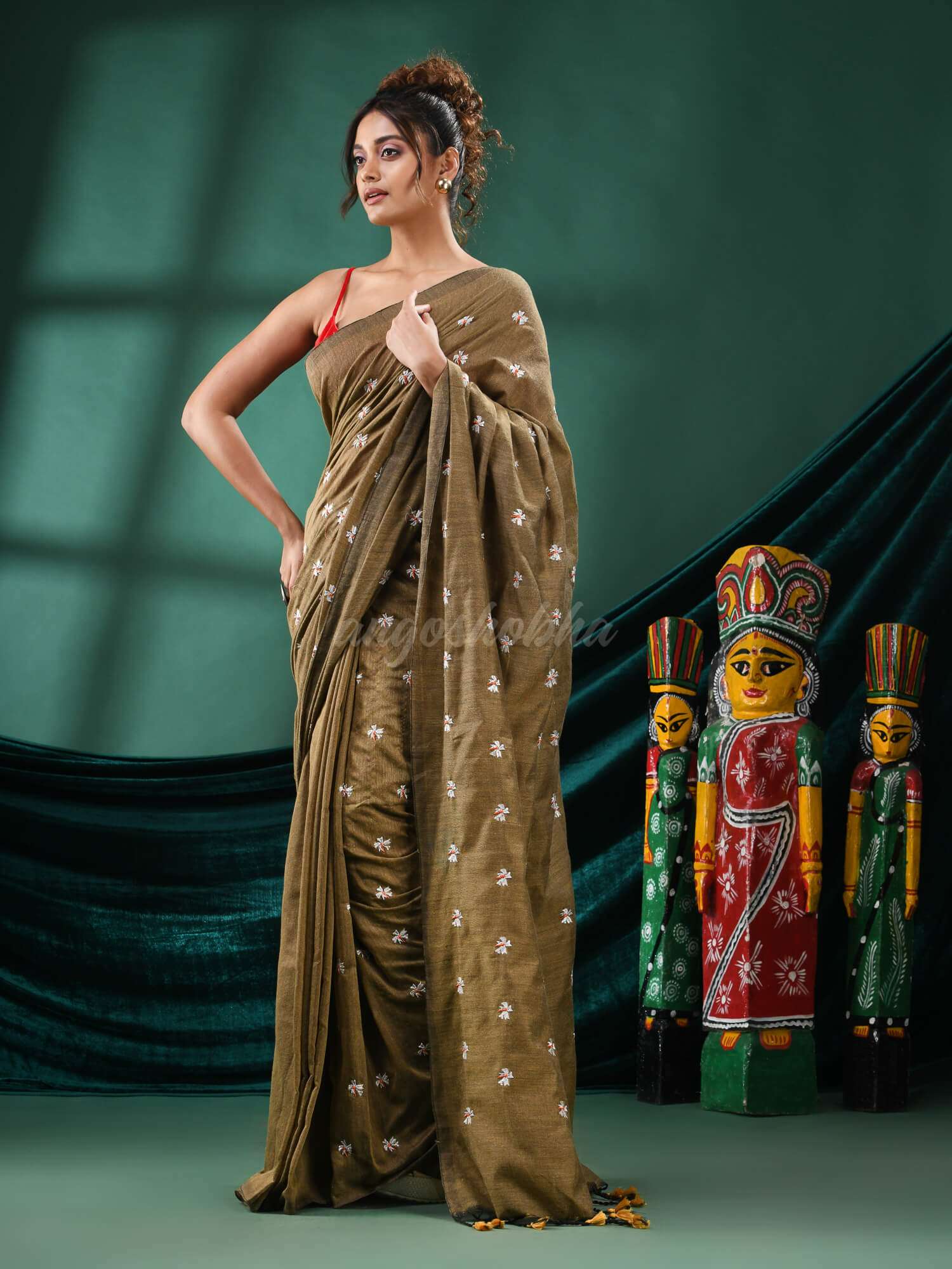 Beige Cotton Blend Handloom Saree