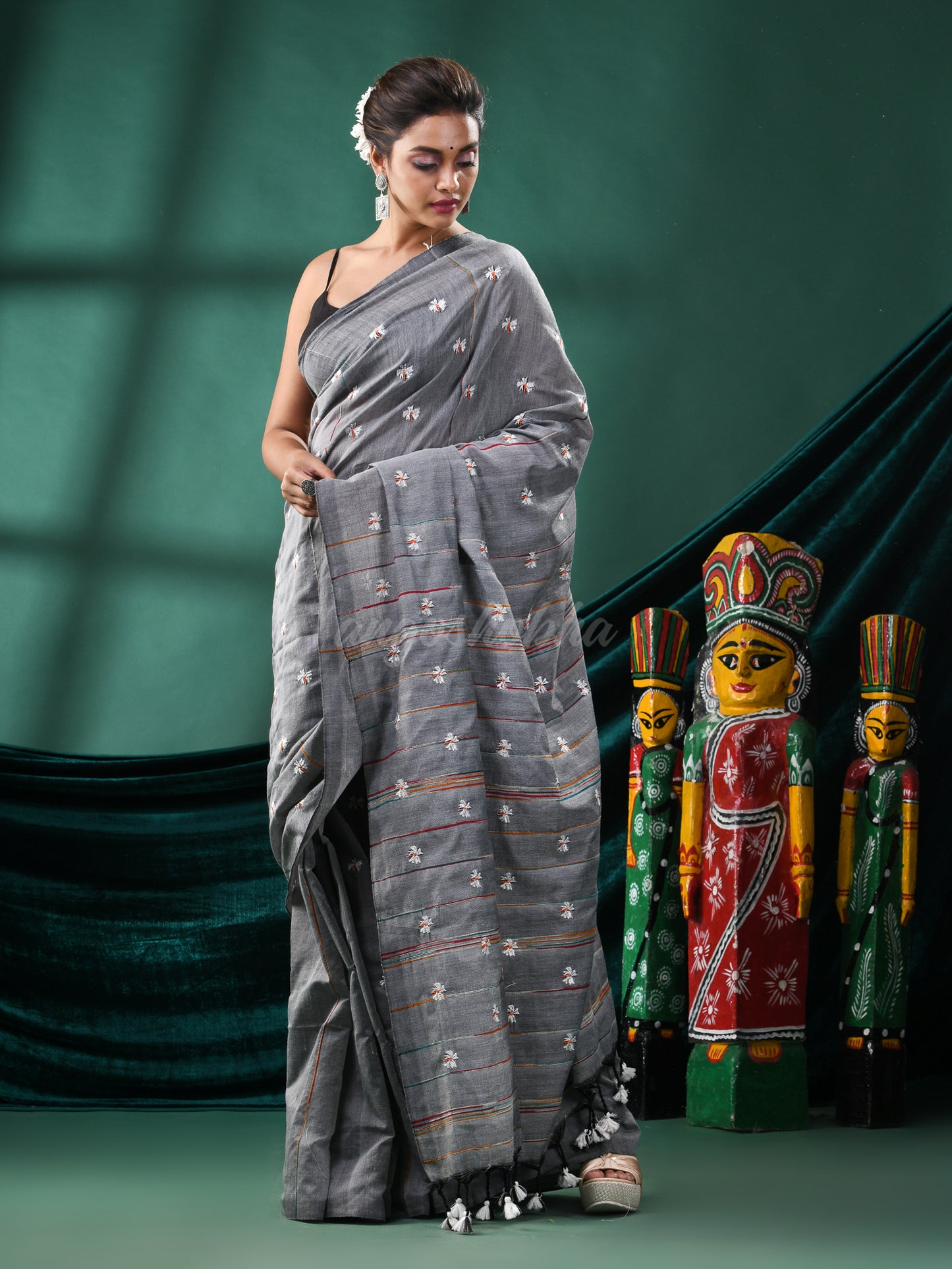 Grey Cotton Blend Handloom Saree