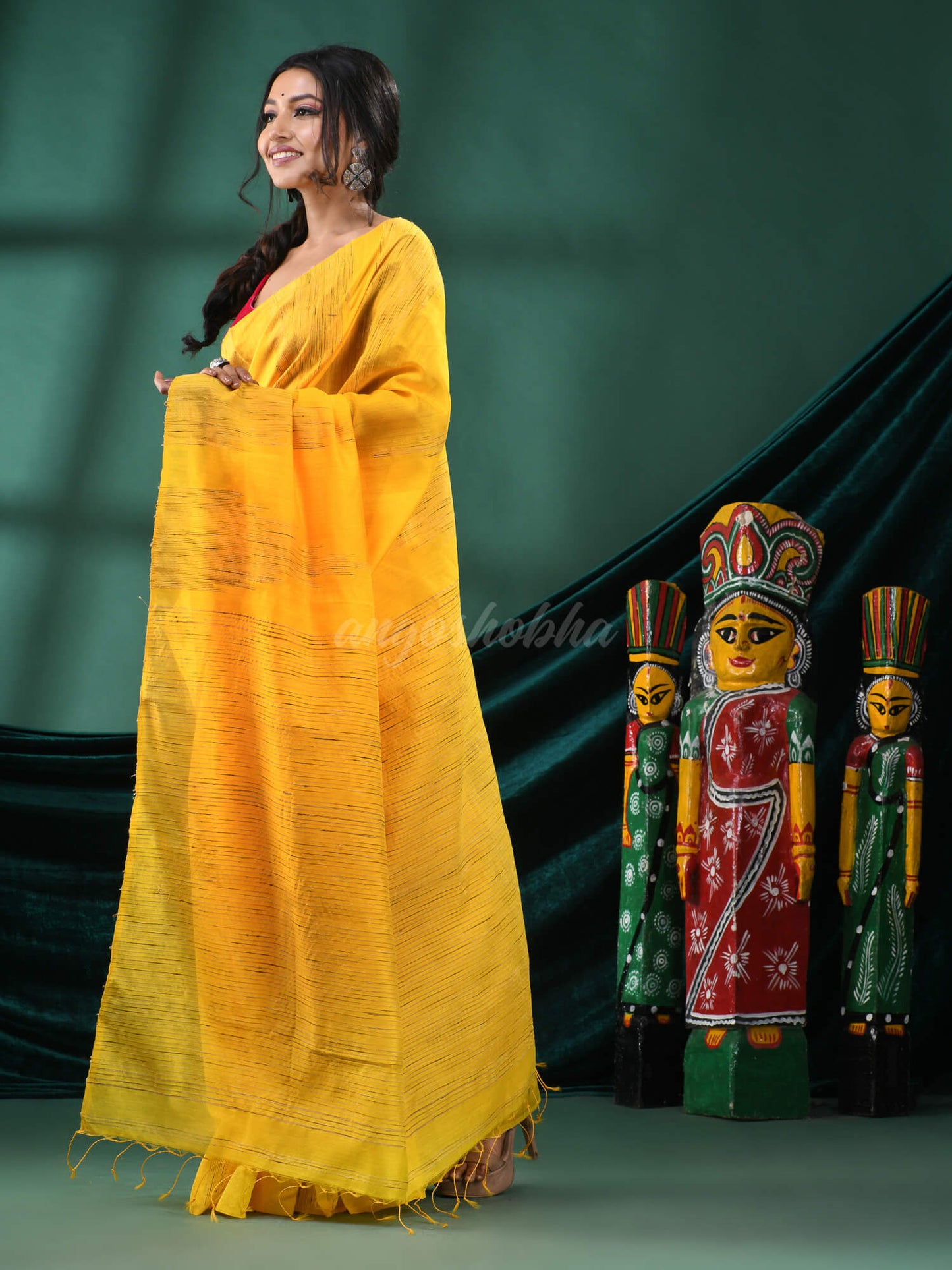 Yellow Cotton Blend Handloom Saree