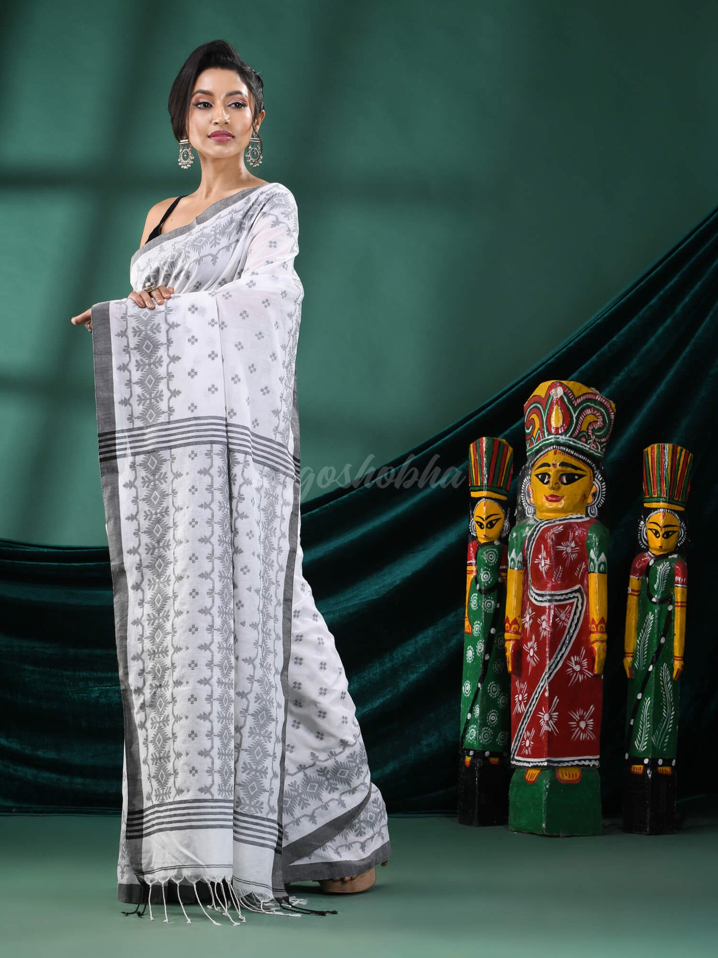 White Cotton Blend Handloom Saree