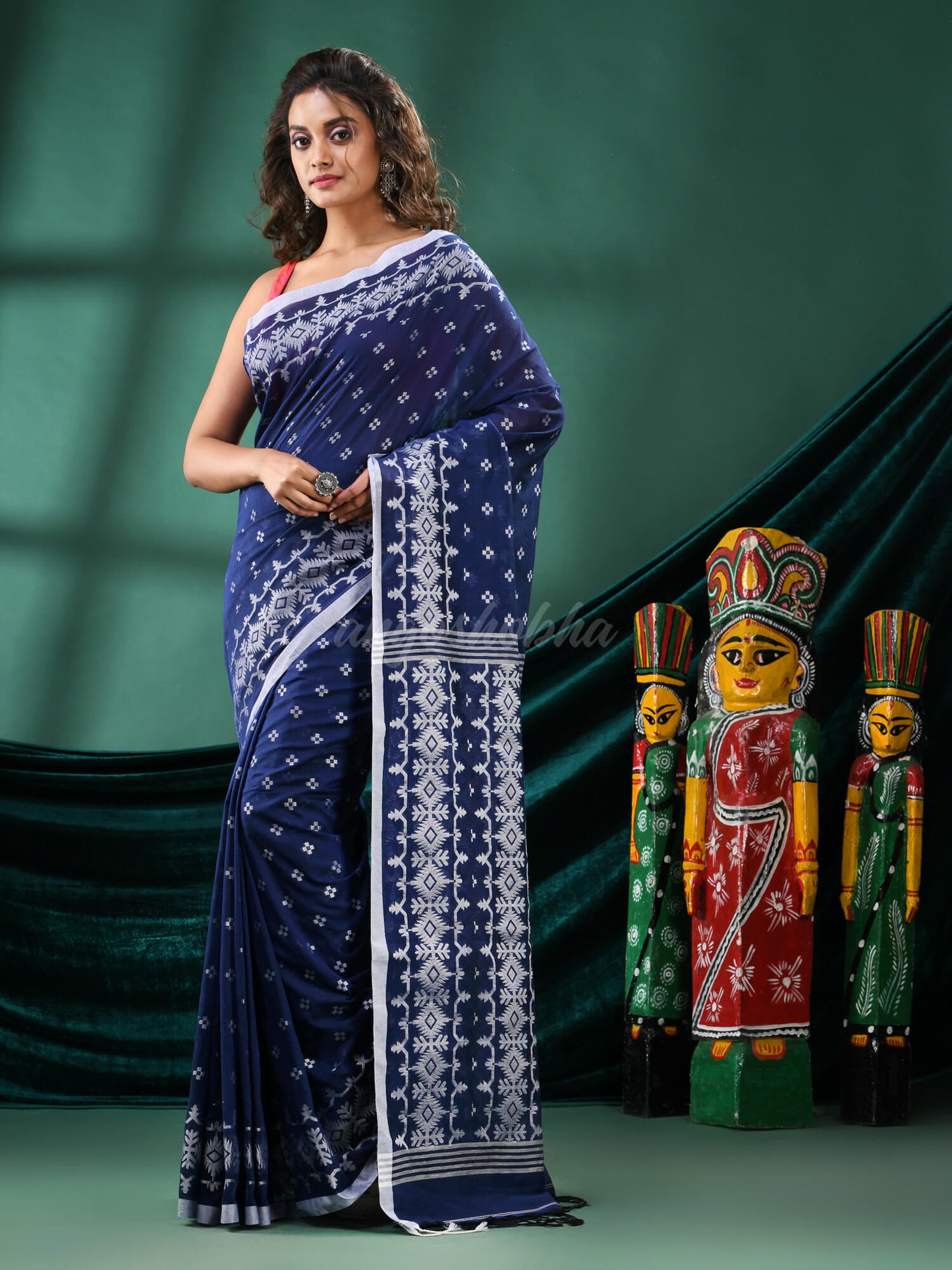 Blue Cotton Blend Handloom Saree