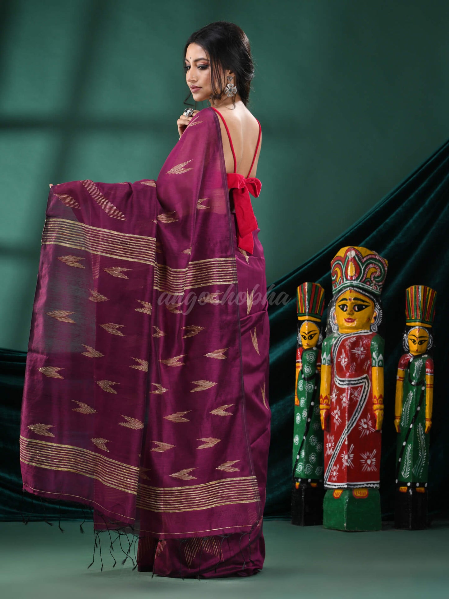 Magenta Cotton Blend Handloom Saree