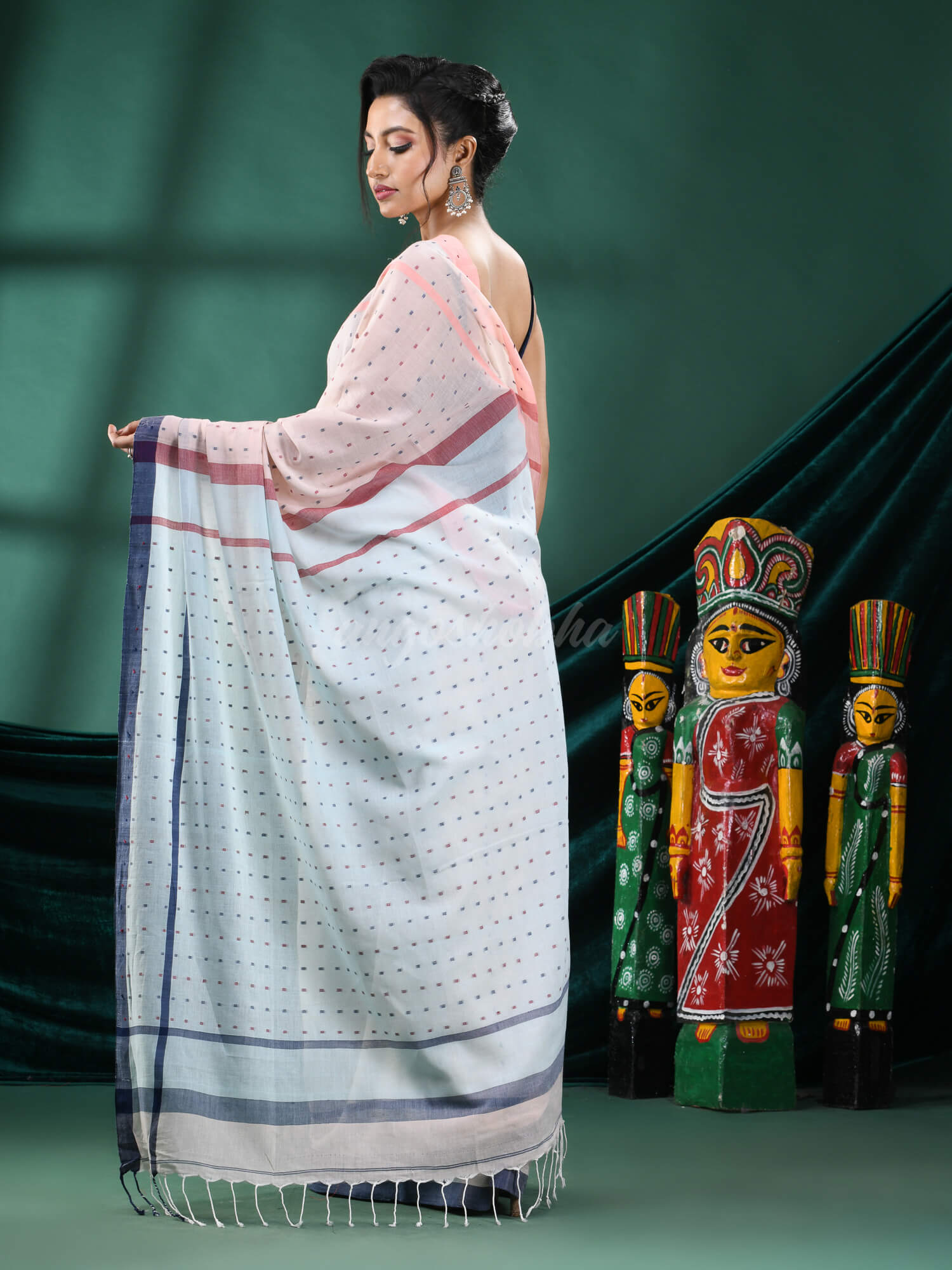 Cream Cotton Handloom Saree