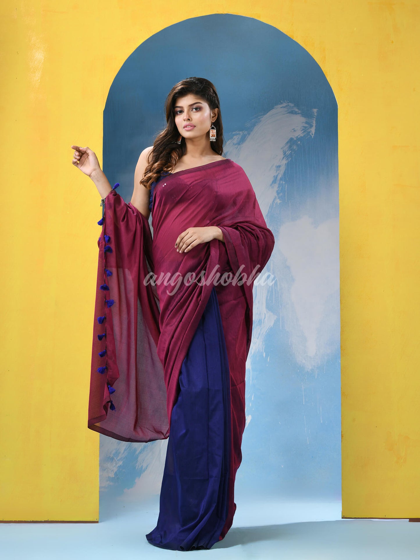 Magenta Blue Cotton Molmol Handloom Saree