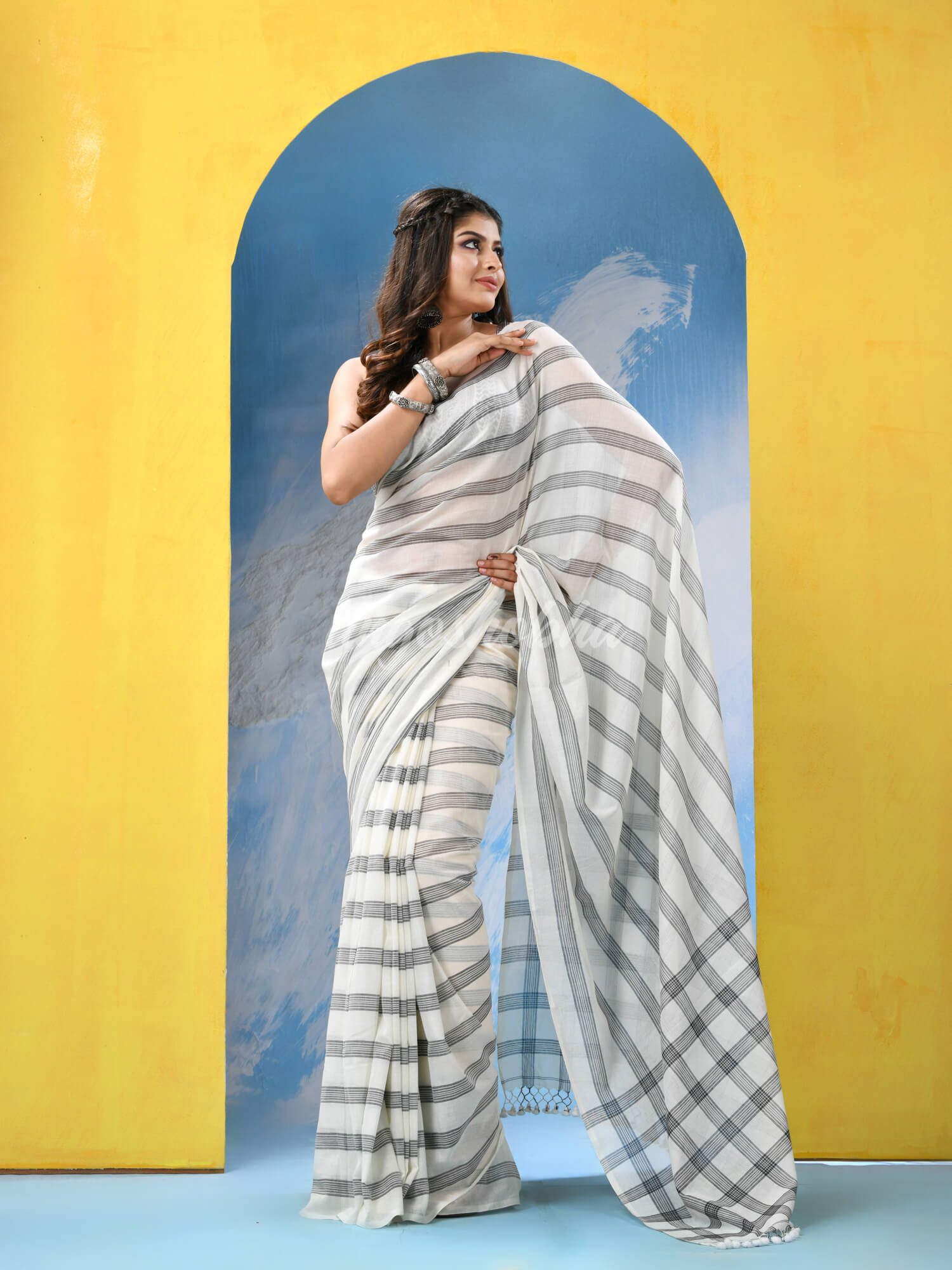 White Cotton Check Handloom Saree