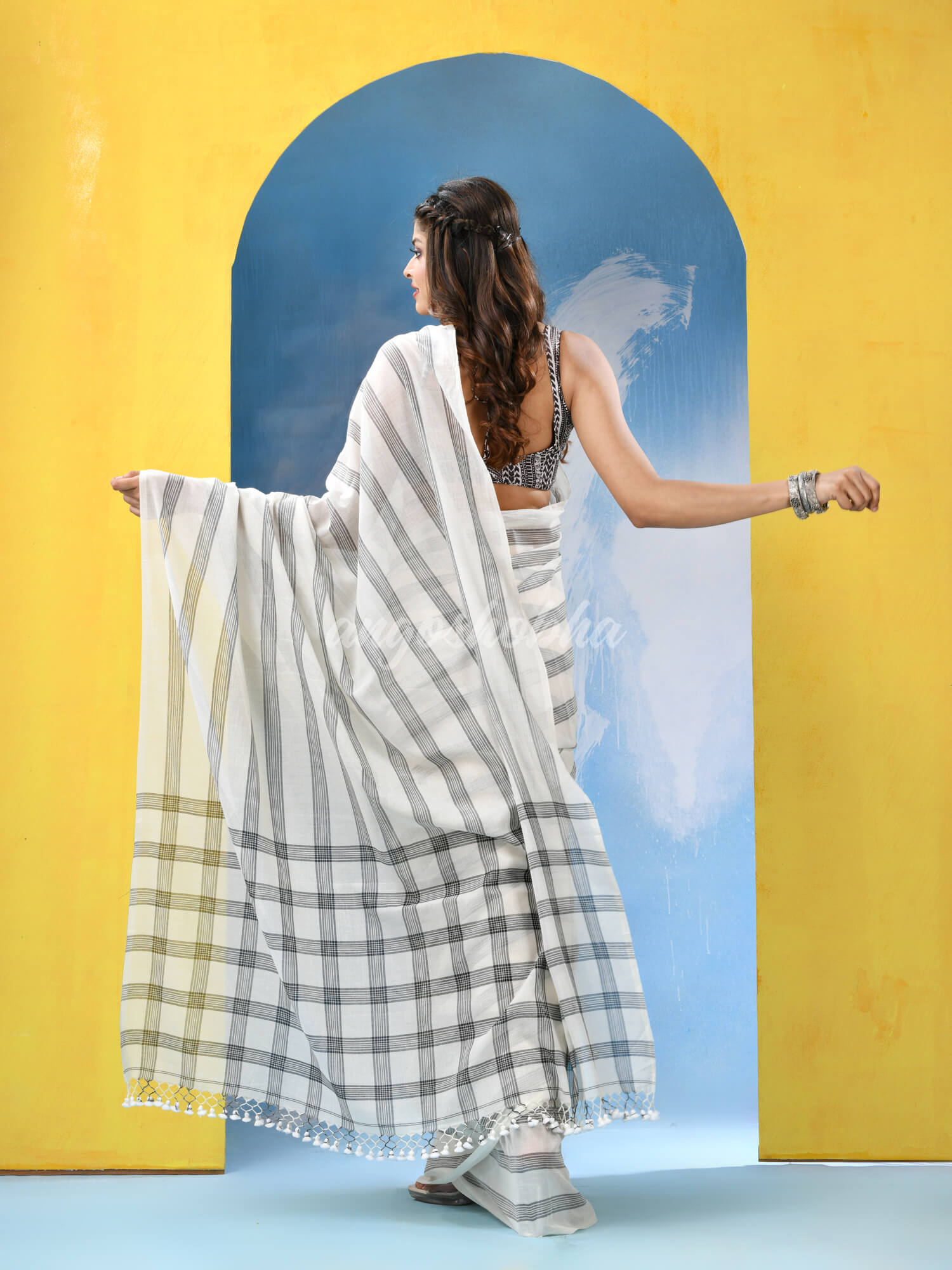 White Cotton Check Handloom Saree